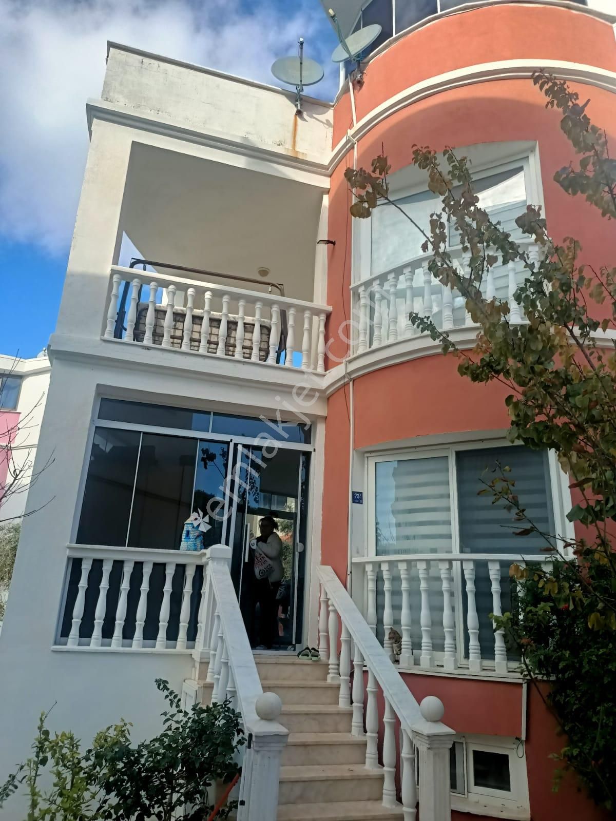 Aydın Akbük'te Satılık Havuzlu Site İçerisinde 4+2 Havuz Başında Müstakil Ev