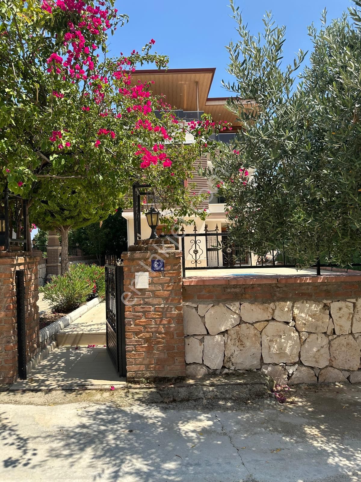 Didim Altınkum Mah. 4+1 Havuzlu Bahçeli Müstakil Villa Eşyalı 6 Yaşında Denize 1200 Mt - Görsel 19