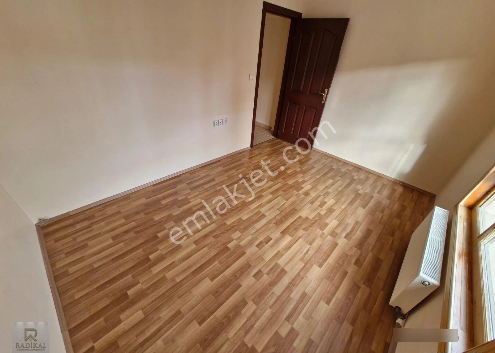 Birlik Mahallesi 471. Sokakta Ara Katta M2 Si Yüksek Kiralık 4+1 Daire ............ - Görsel 12