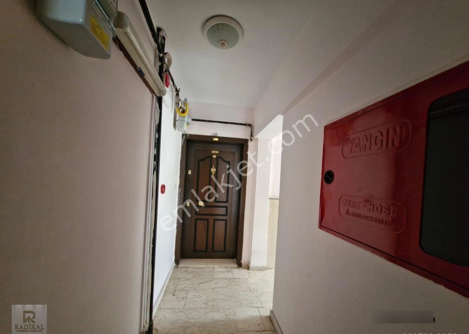 Birlik Mahallesi 471. Sokakta Ara Katta M2 Si Yüksek Kiralık 4+1 Daire ............ - Görsel 23