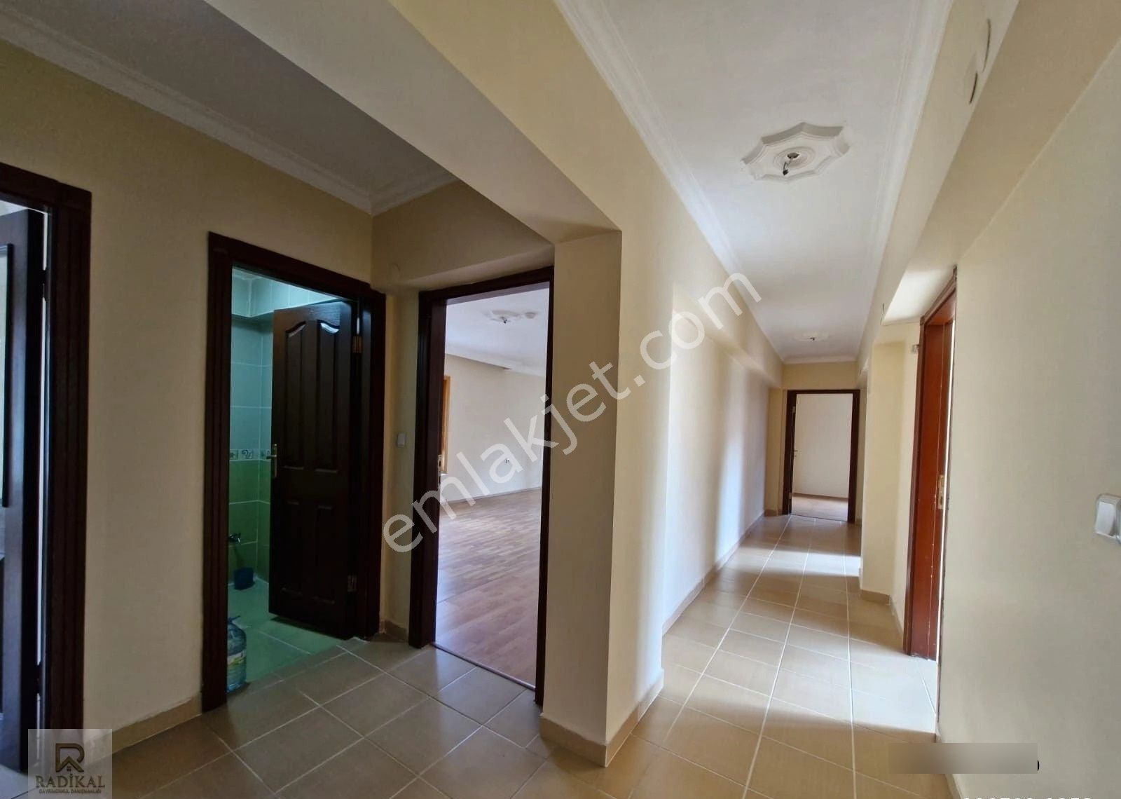 Birlik Mahallesi 471. Sokakta Ara Katta M2 Si Yüksek Kiralık 4+1 Daire ............ - Görsel 27