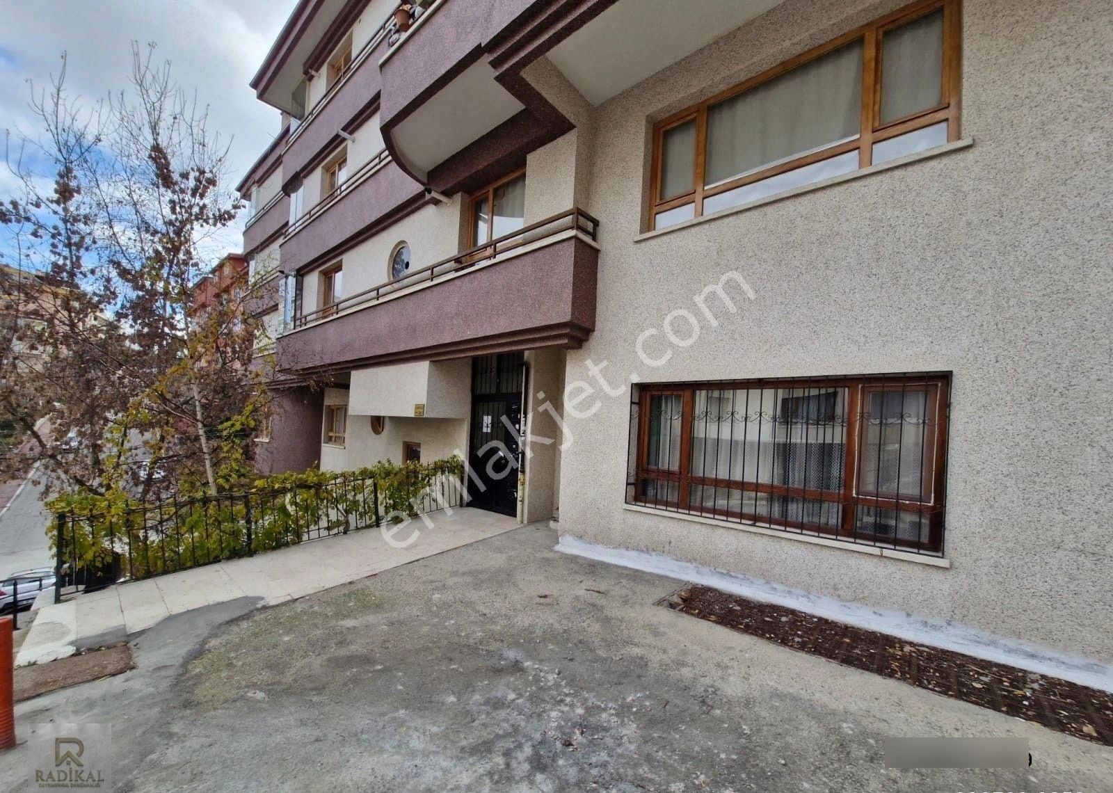 Birlik Mahallesi 471. Sokakta Ara Katta M2 Si Yüksek Kiralık 4+1 Daire ............ - Görsel 2