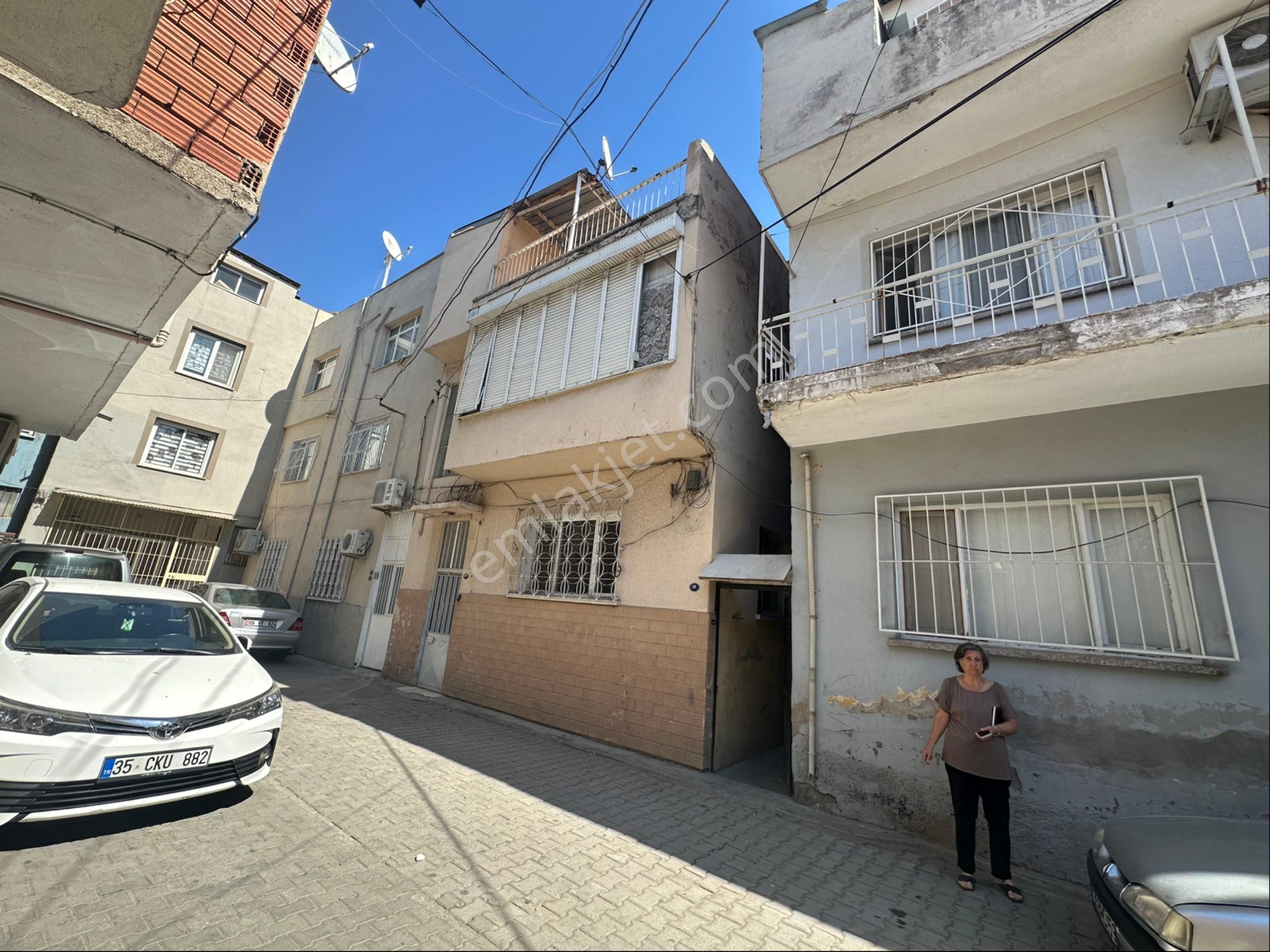 Çamdibi Gazi Osman Paşa Mahallesinde Satılık Bina