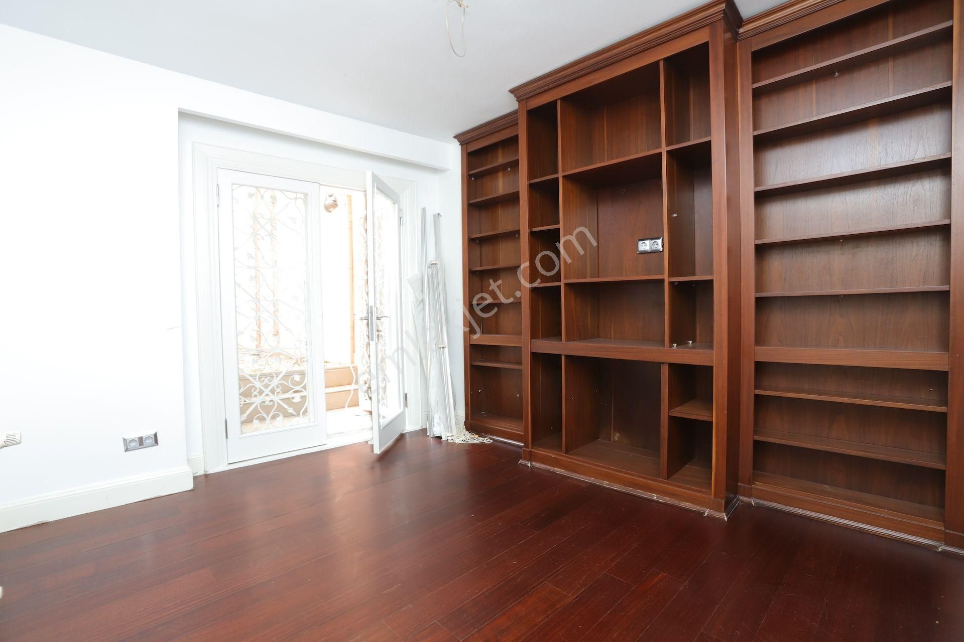 Arnavutköy’de Boğaz Ve Doğa Manzaralı, Ferah Tripleks Satılık Daire - Görsel 22