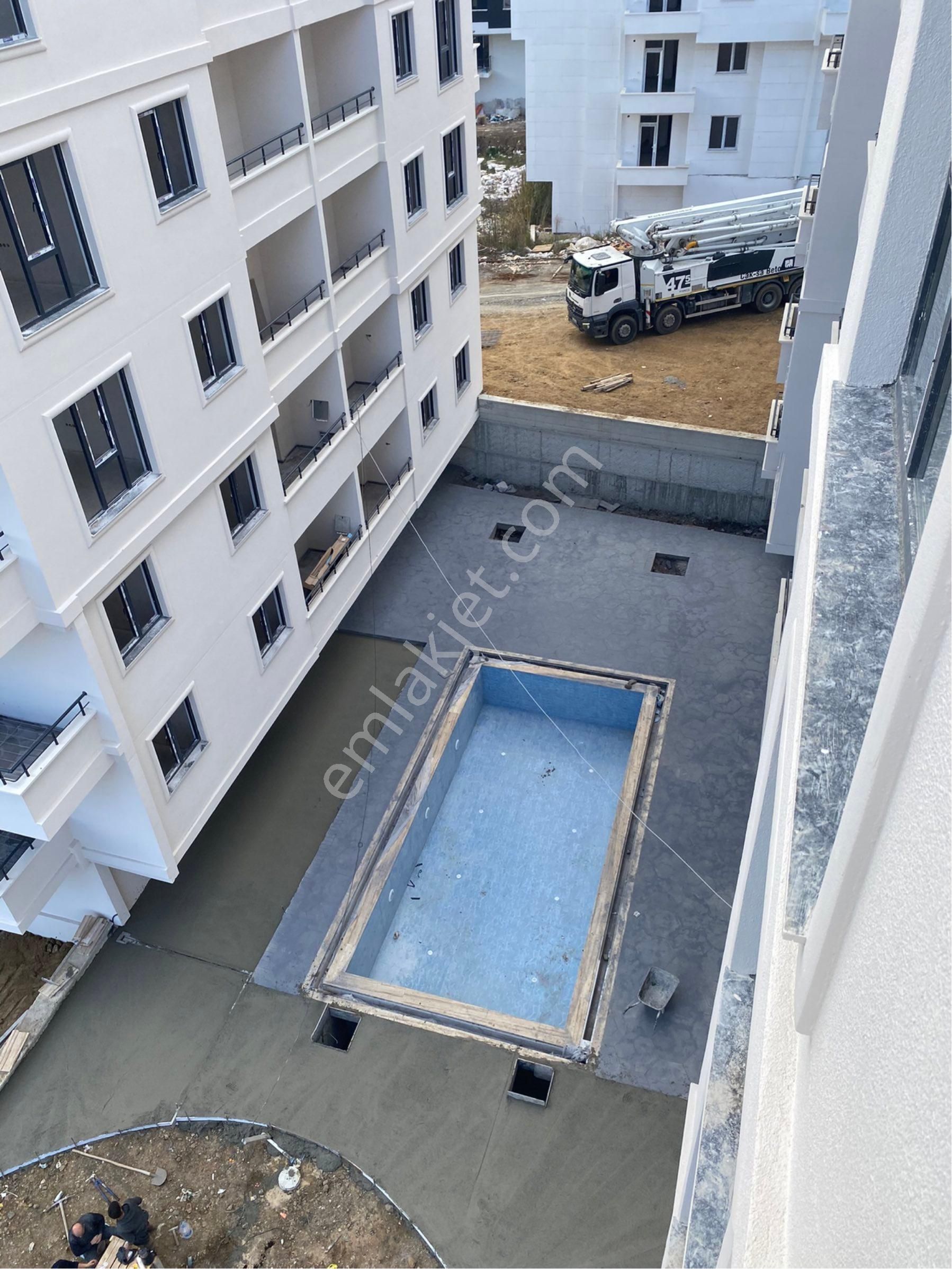 Körfez'de Havuzlu Sitede Fırsat Satılık 1+1 Daire!! - Görsel 13