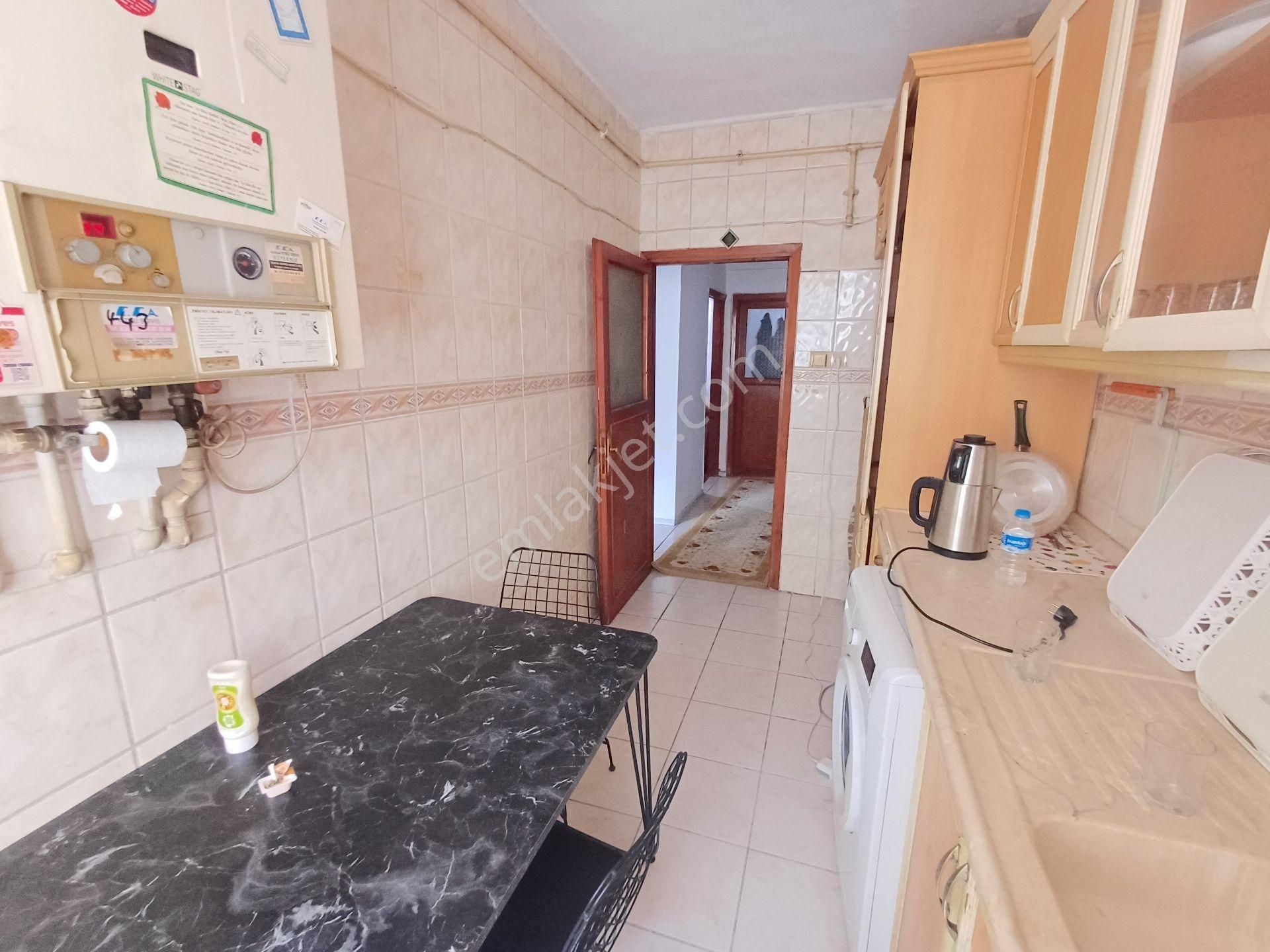 Sahibinden -bahçelievler Çobançeşme'de Çift Balkon Ara Kat Daire - Takas Seçeneği - Görsel 12