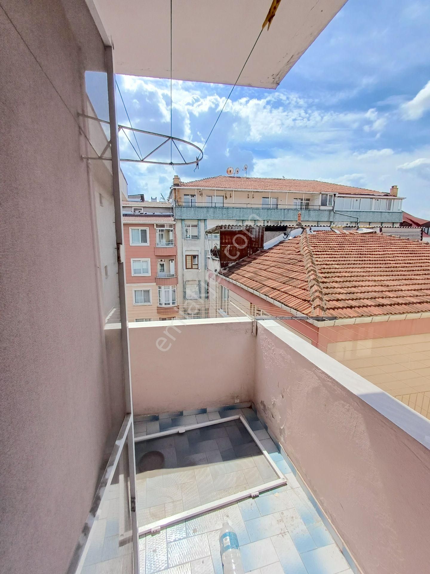 Sahibinden -bahçelievler Çobançeşme'de Çift Balkon Ara Kat Daire - Takas Seçeneği - Görsel 17