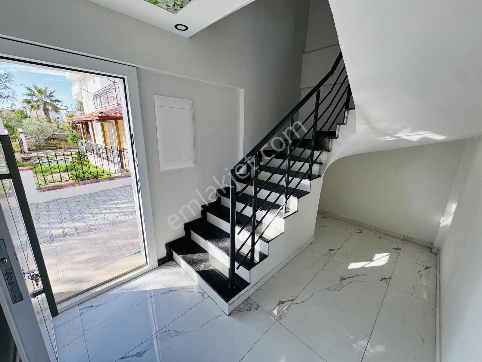 Güzelçamlı'da Denize 600 Mt Tam Müstakil Havuzlu 3+1 Villa - Görsel 17