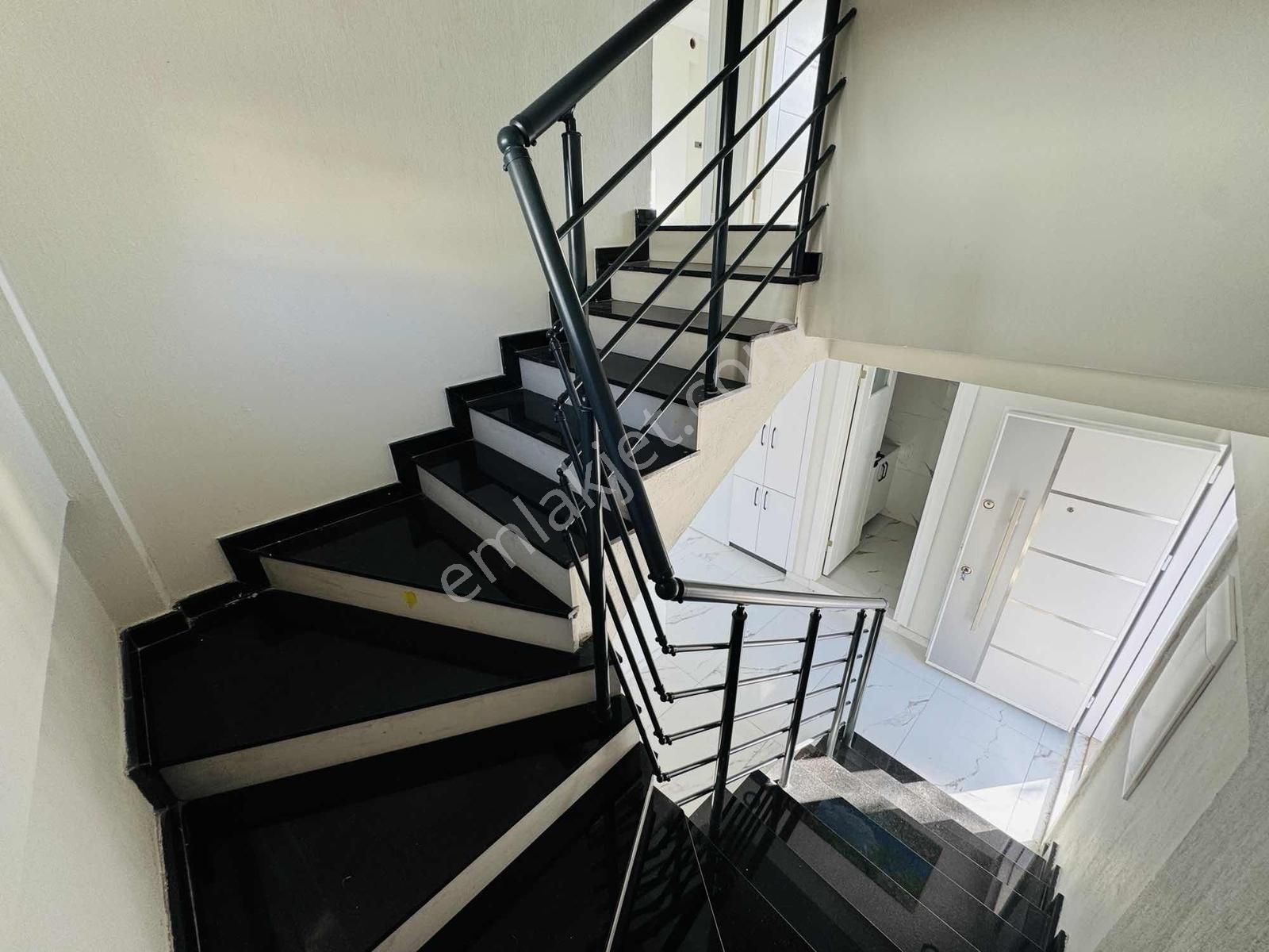 Güzelçamlı'da Denize 600 Mt Tam Müstakil Havuzlu 3+1 Villa - Görsel 18