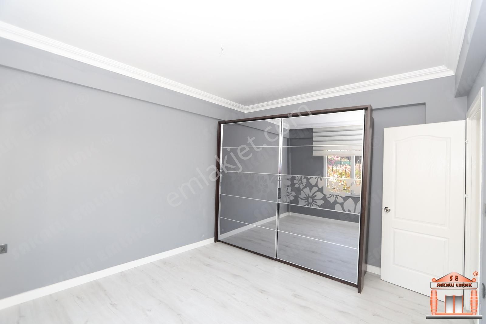 S-a-k-a-l-l-ı-dan Turgutreis Merkezde 3+1 Havuzlu Sitede Daire - Görsel 9