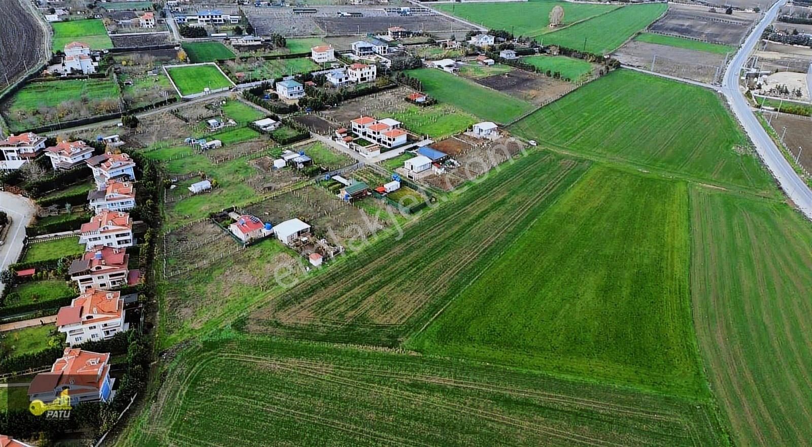 Patu Emlak'tan Çatalca İzzettin Mah.'de Satılık 7695 M2 Tarla