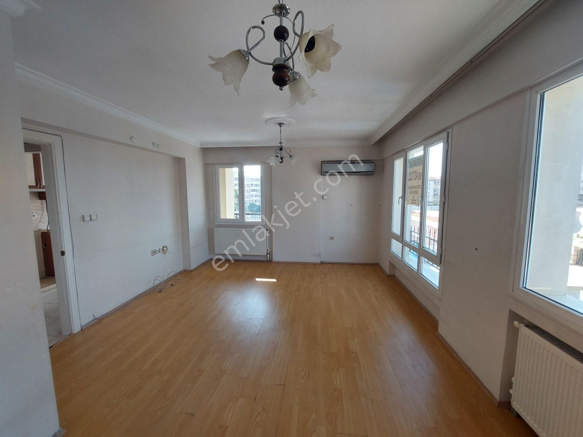 Buca Yıldız Mahallesi Klimalı Doğalgazlı Asansörlü Site İçi 3+1 - Görsel 9