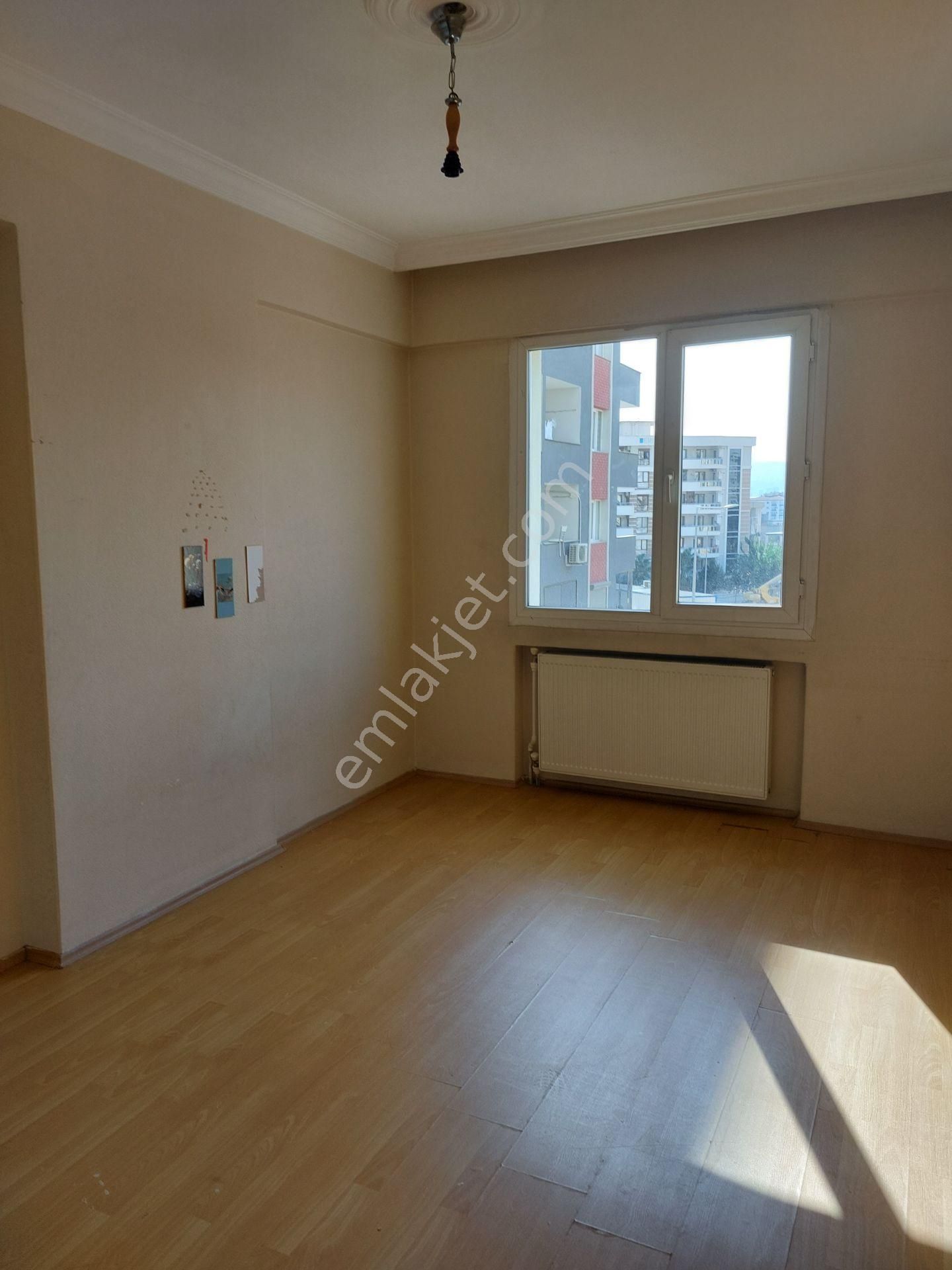 Buca Yıldız Mahallesi Klimalı Doğalgazlı Asansörlü Site İçi 3+1 - Görsel 15