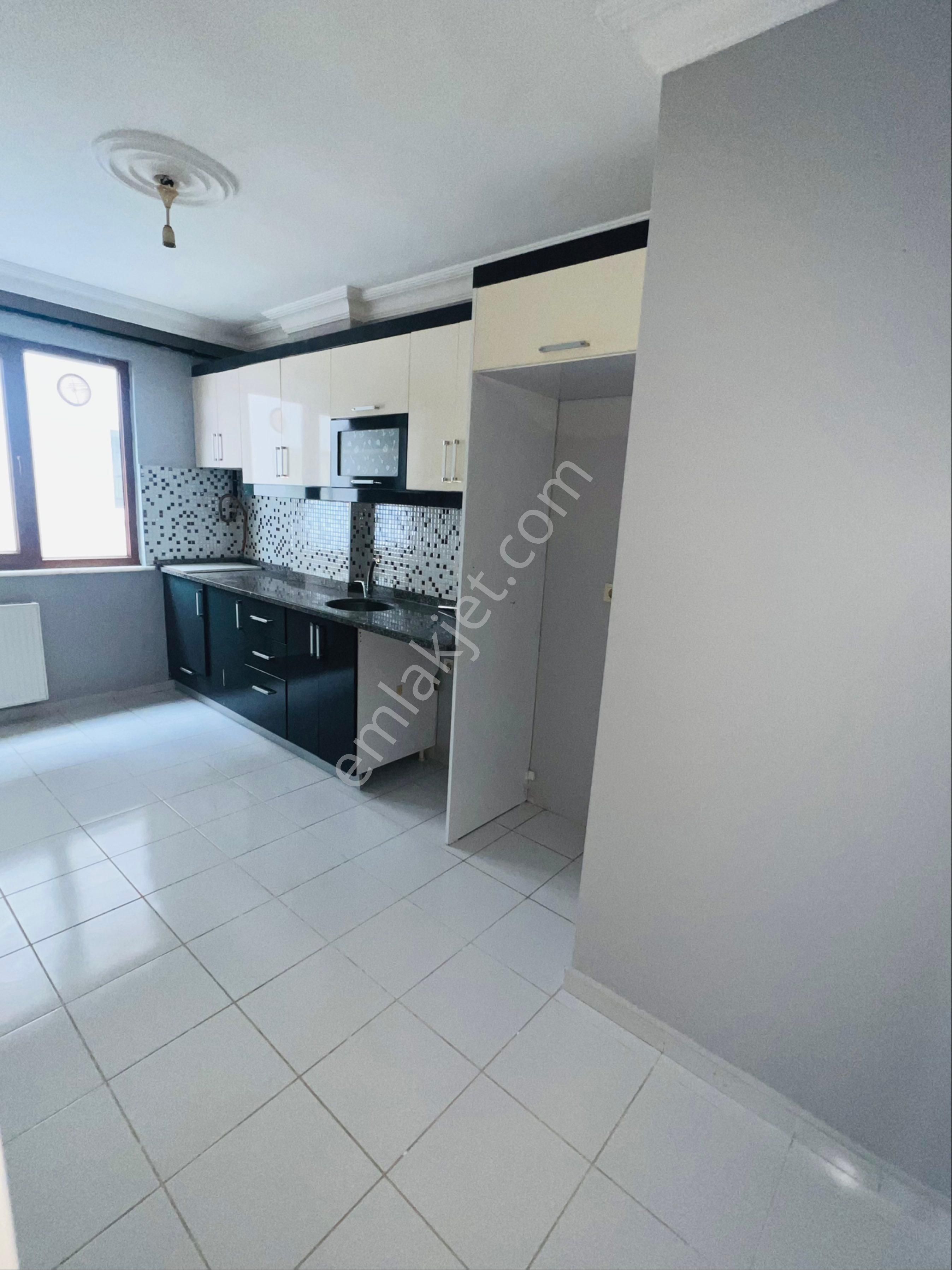 İstanbul Sancaktepe Sarıgazi Metrosuna 100 Metre Kiralık 2+1 Daire - Görsel 24