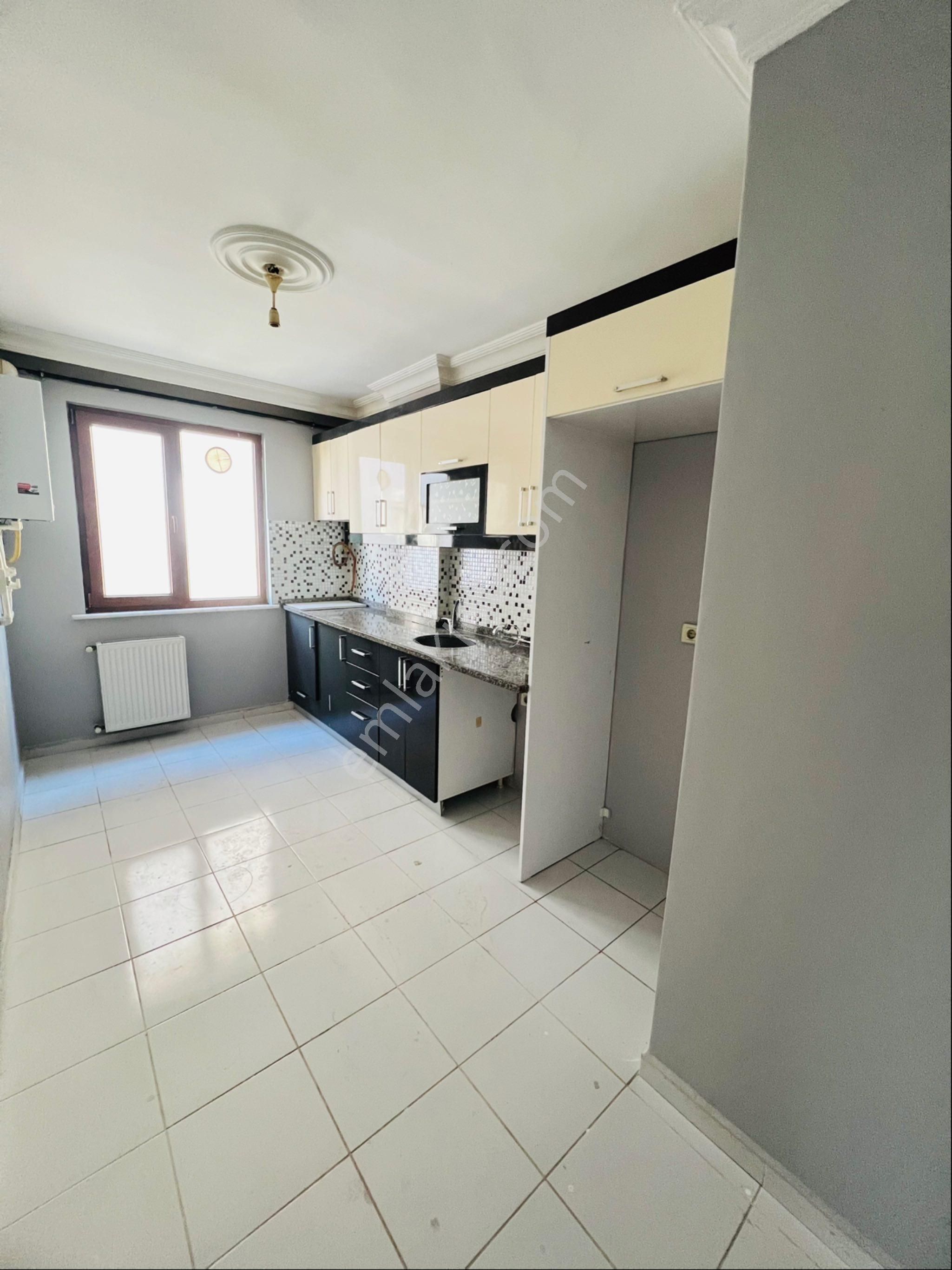 İstanbul Sancaktepe Sarıgazi Metrosuna 100 Metre Kiralık 2+1 Daire - Görsel 17