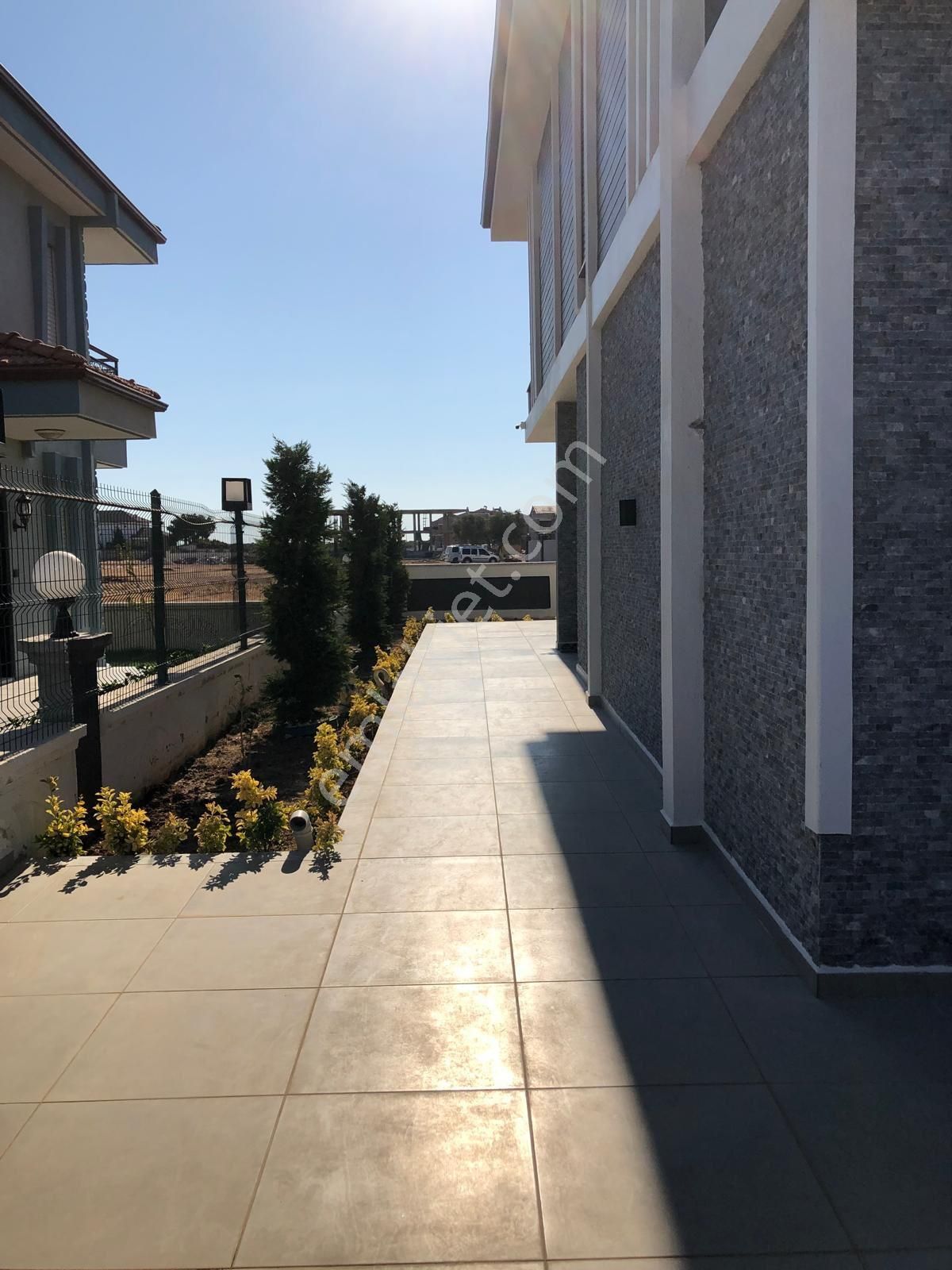 Didim Efelerde Tam Müstakil 3+1 Ayrı Mutfak Villa - Görsel 18