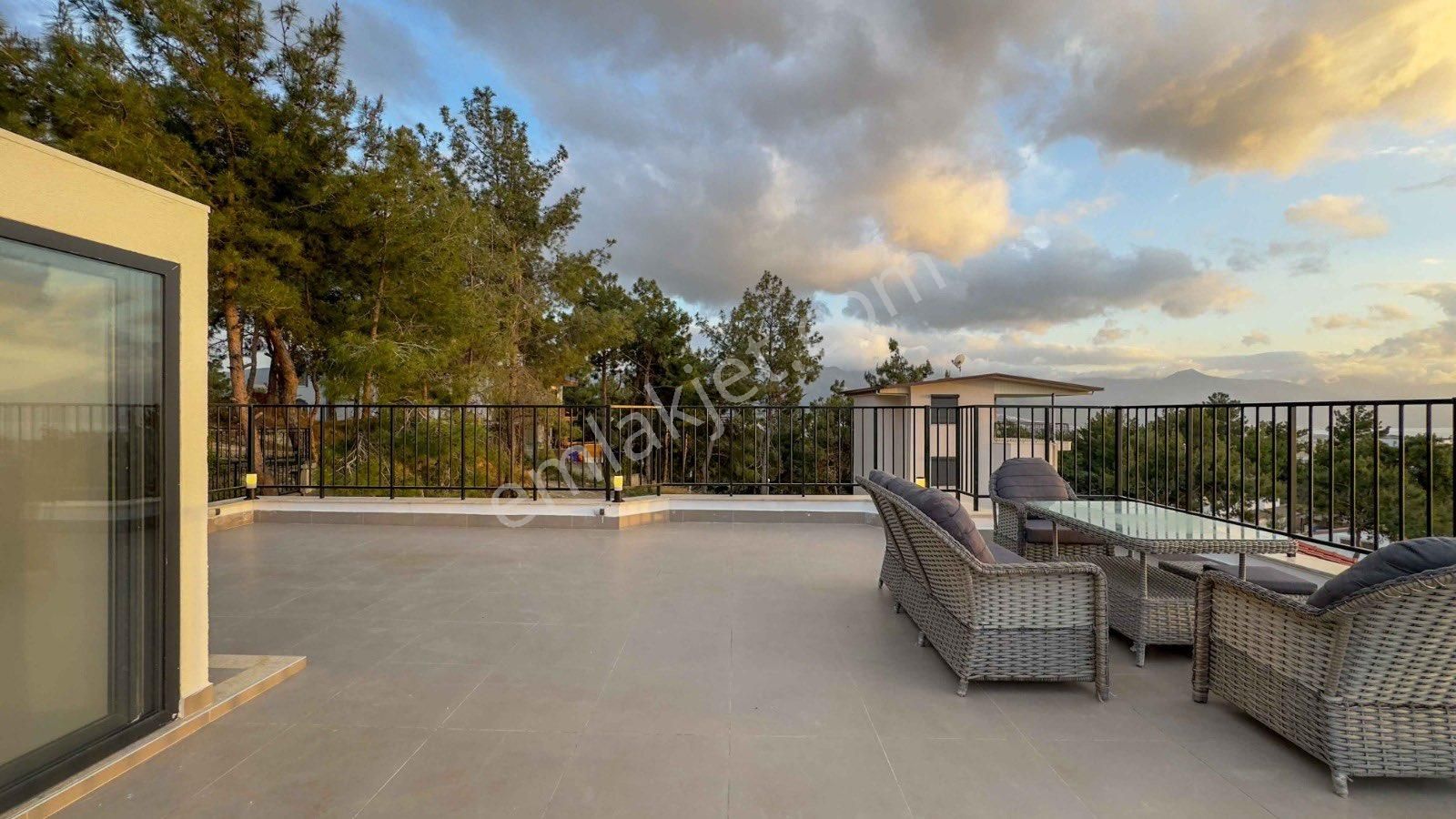 Kuşadası Soğucak’tasıfır Yapım 3+2 Tripleks Villa - Görsel 3