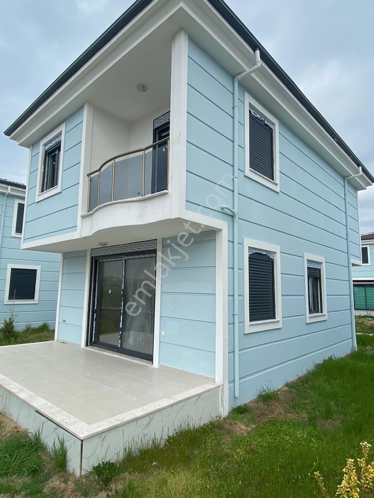 Rw Nefes'ten Altınova'da Denize 150 Metre Mesafede 3+1 Villa - Görsel 14