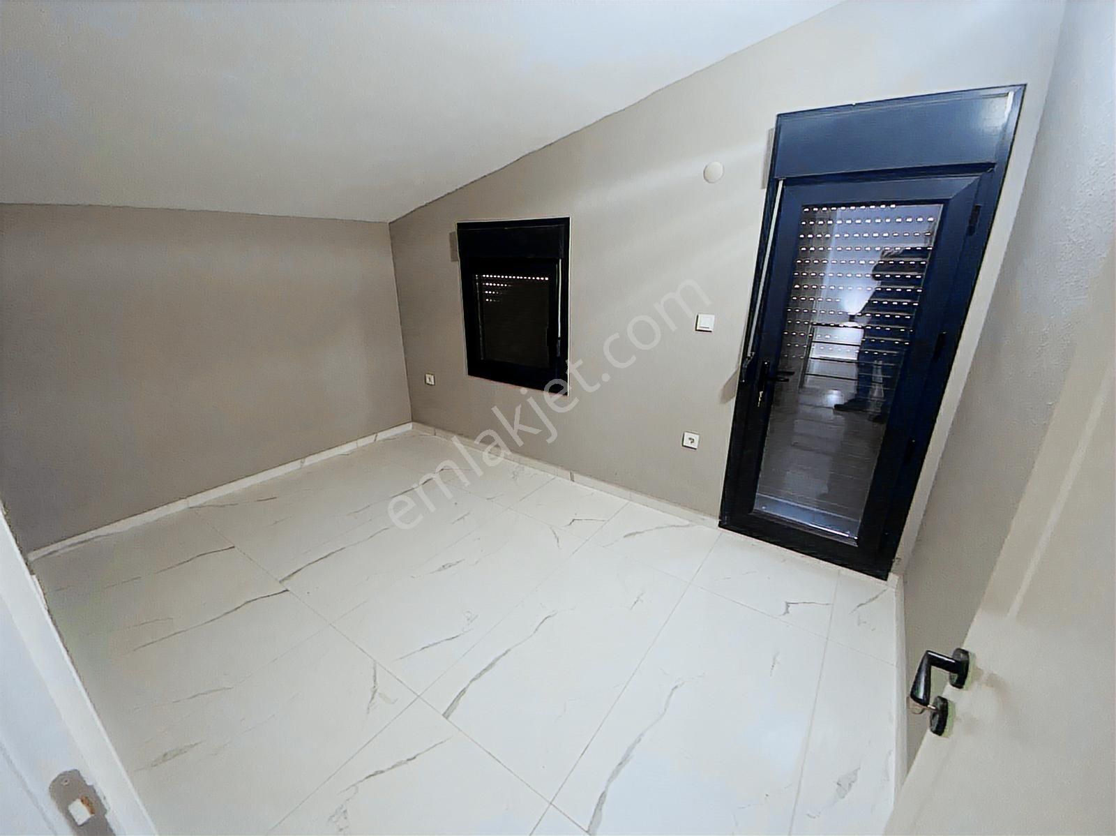 Rw Nefes'ten Altınova'da Denize 100 Metre Mesafede 5+1 Villa - Görsel 28