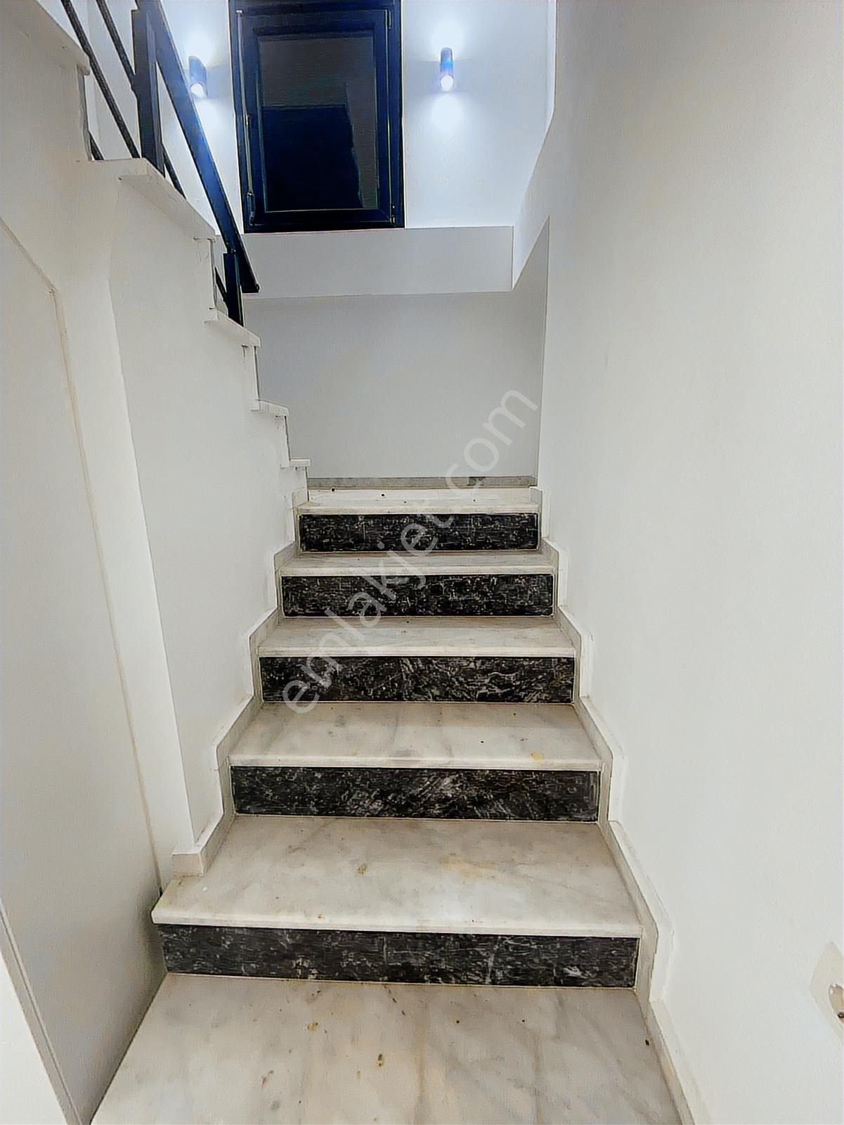 Rw Nefes'ten Altınova'da Denize 100 Metre Mesafede 5+1 Villa - Görsel 5