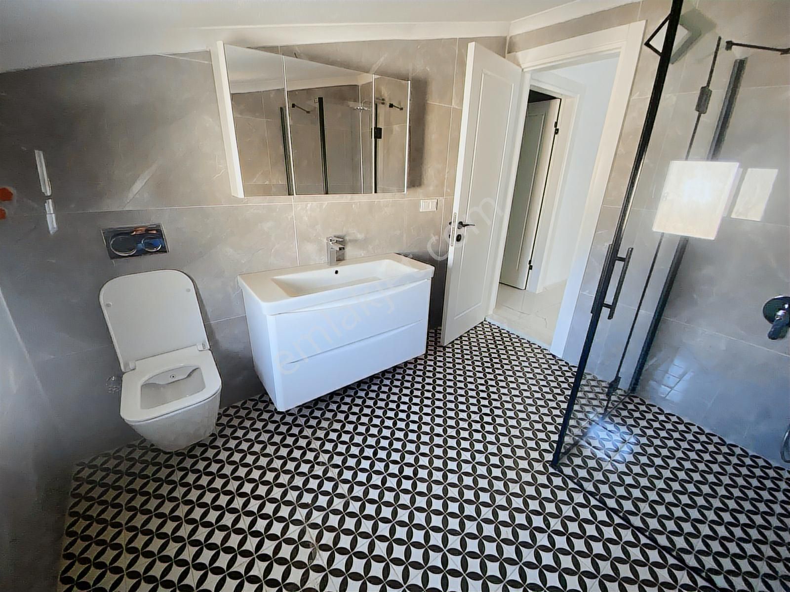 Rw Nefes'ten Altınova'da Denize 100 Metre Mesafede 5+1 Villa - Görsel 15