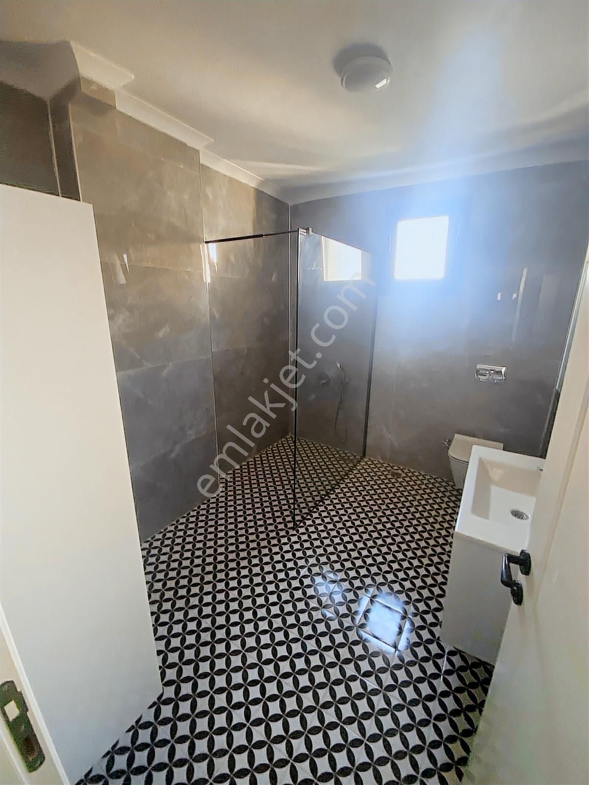 Rw Nefes'ten Altınova'da Denize 100 Metre Mesafede 5+1 Villa - Görsel 16