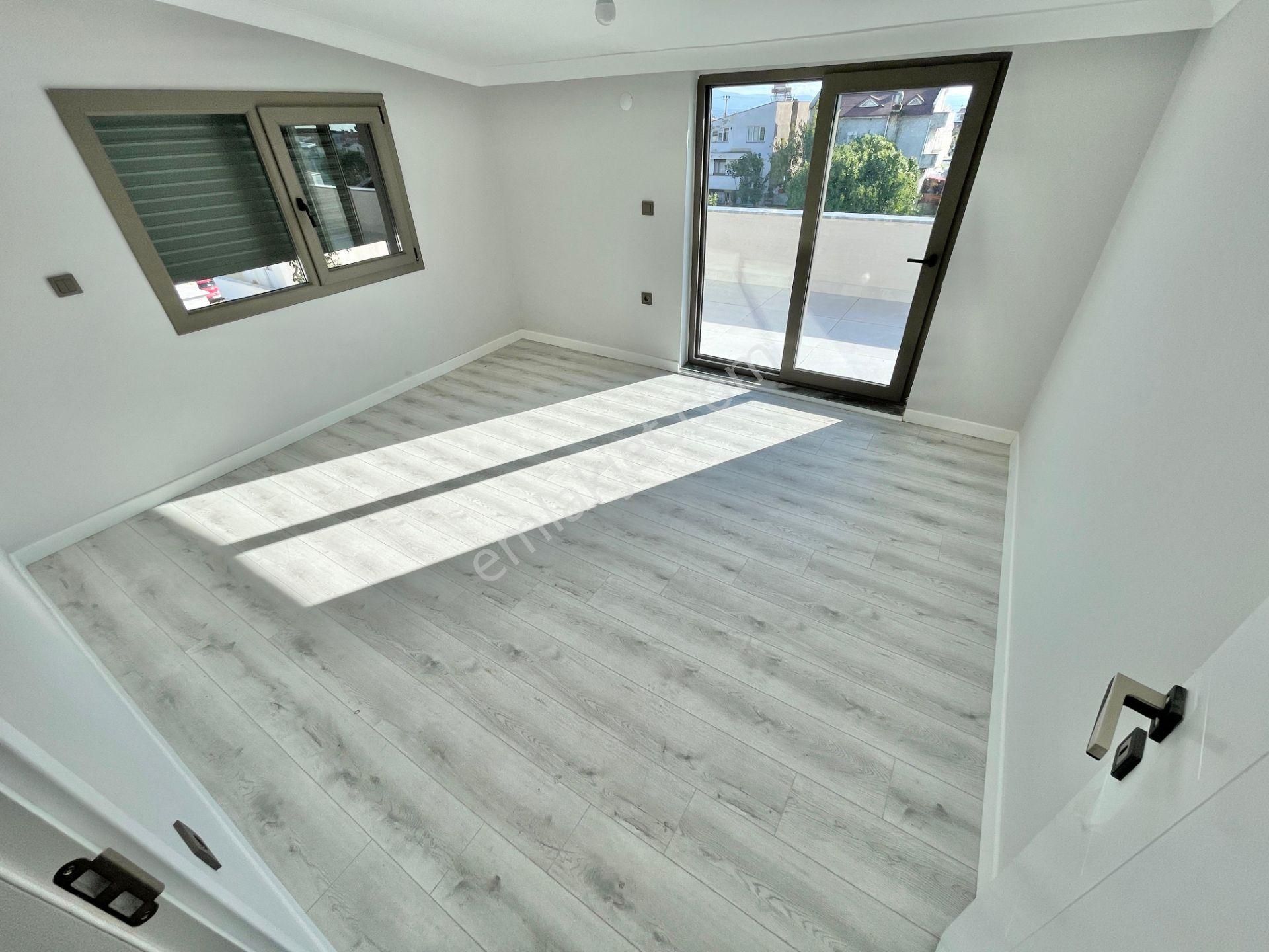 Berkay Demirel'den Gürede Denize 300 Metre Sıfır 4+1 Villa - Görsel 26