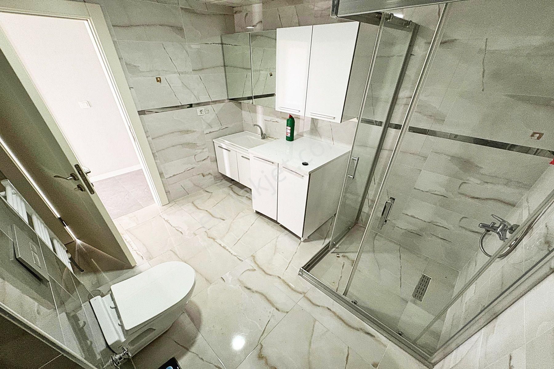 Pamuklar'da Site İçerisinde 24. Kat 4+1 Ankara Manzaralı 200m2 Kiralık Daire - Görsel 31