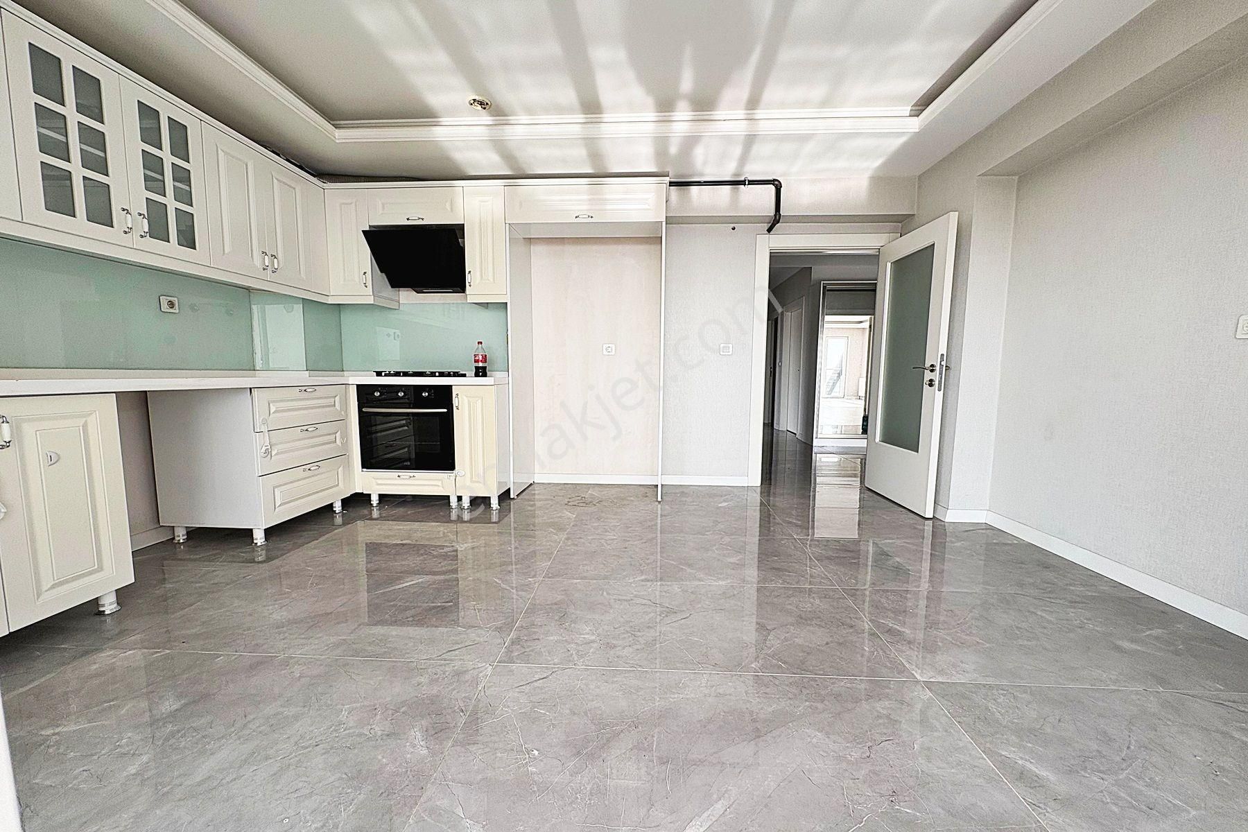 Pamuklar'da Site İçerisinde 24. Kat 4+1 Ankara Manzaralı 200m2 Kiralık Daire - Görsel 7