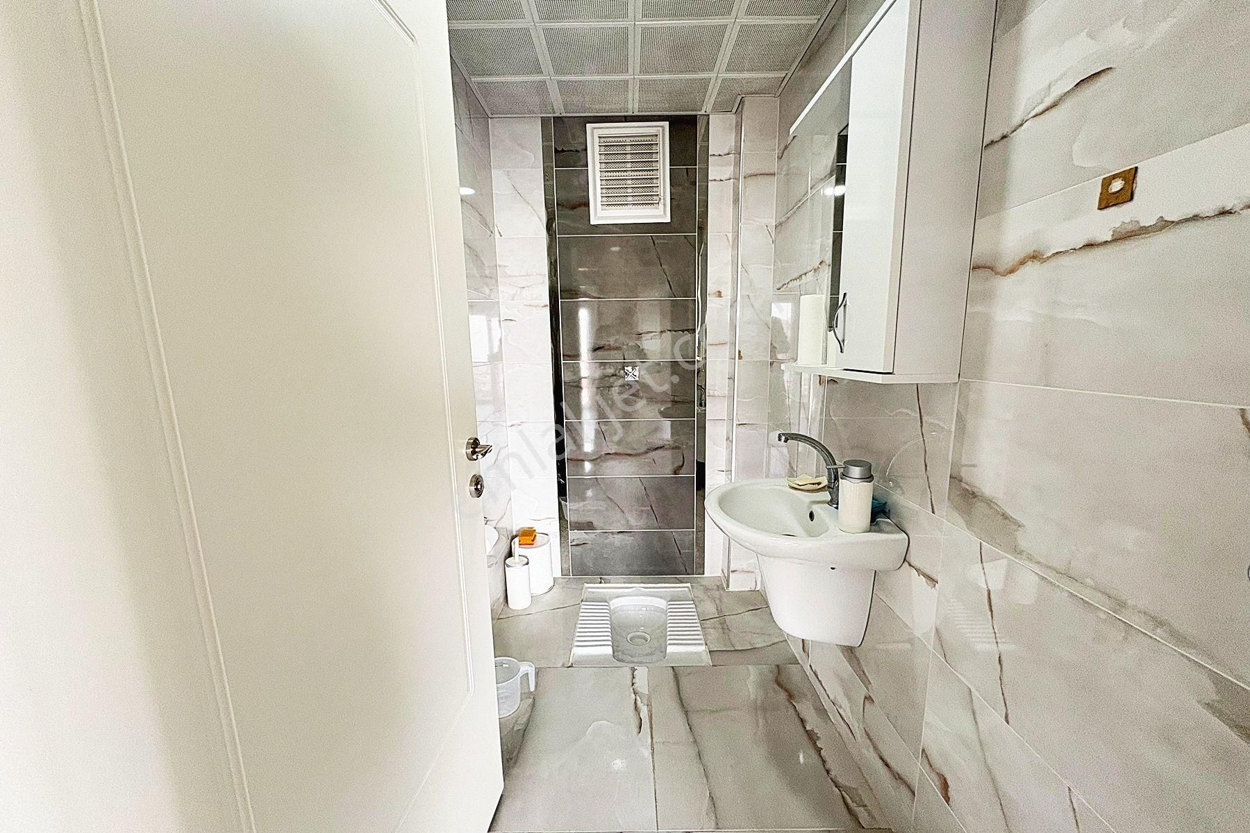 Pamuklar'da Site İçerisinde 24. Kat 4+1 Ankara Manzaralı 200m2 Kiralık Daire - Görsel 32