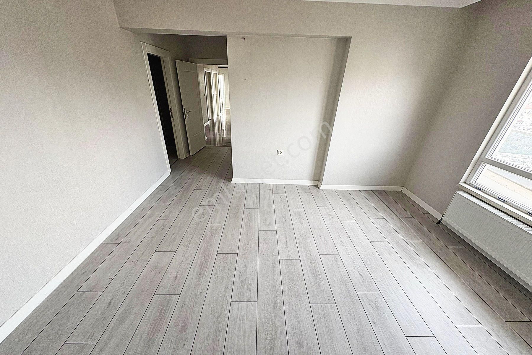 Pamuklar'da Site İçerisinde 24. Kat 4+1 Ankara Manzaralı 200m2 Kiralık Daire - Görsel 25