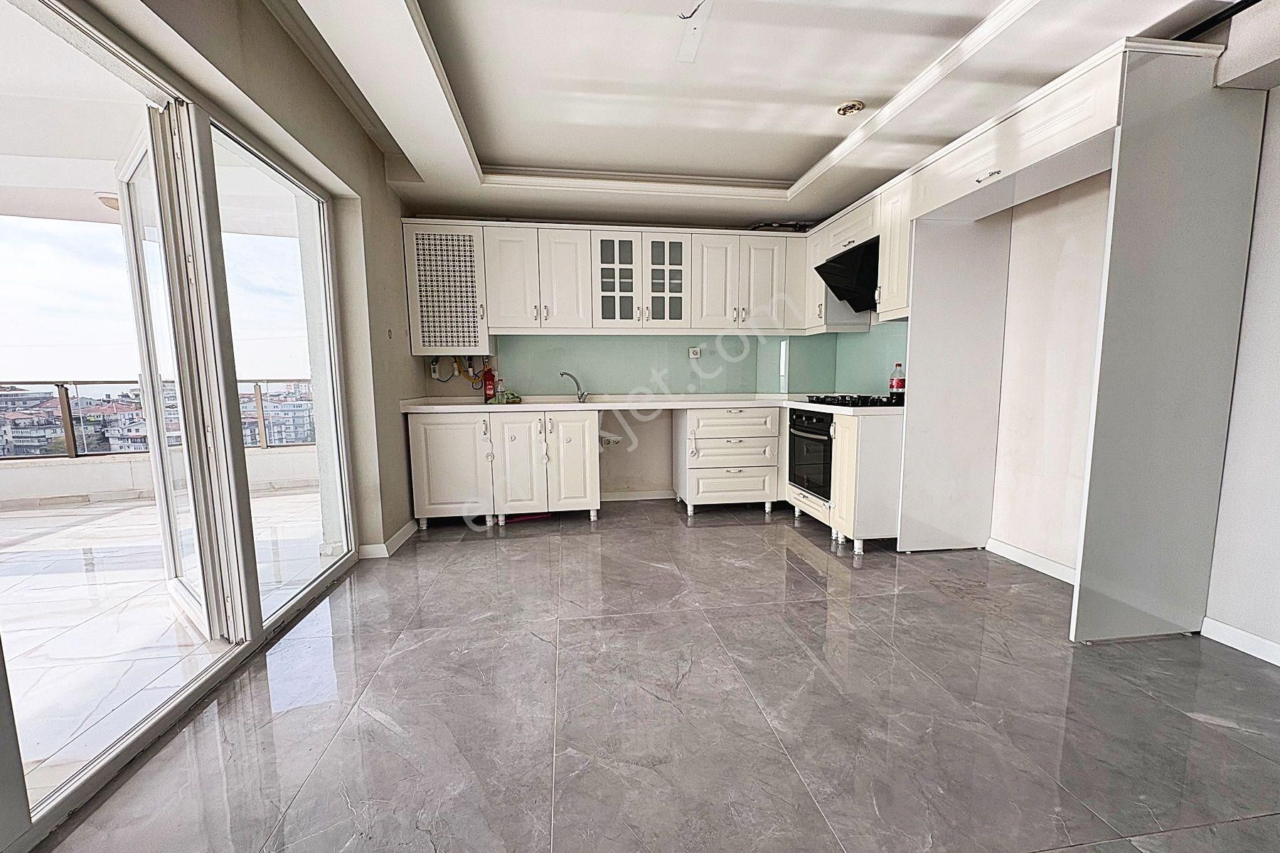 Pamuklar'da Site İçerisinde 24. Kat 4+1 Ankara Manzaralı 200m2 Kiralık Daire - Görsel 6