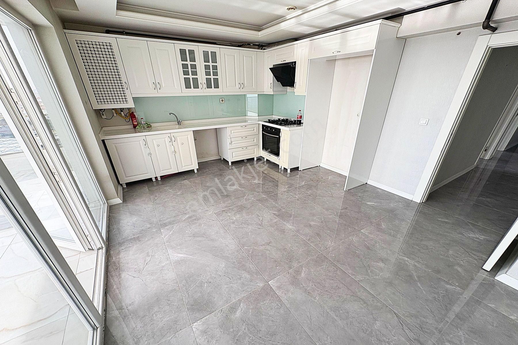 Pamuklar'da Site İçerisinde 24. Kat 4+1 Ankara Manzaralı 200m2 Kiralık Daire - Görsel 5