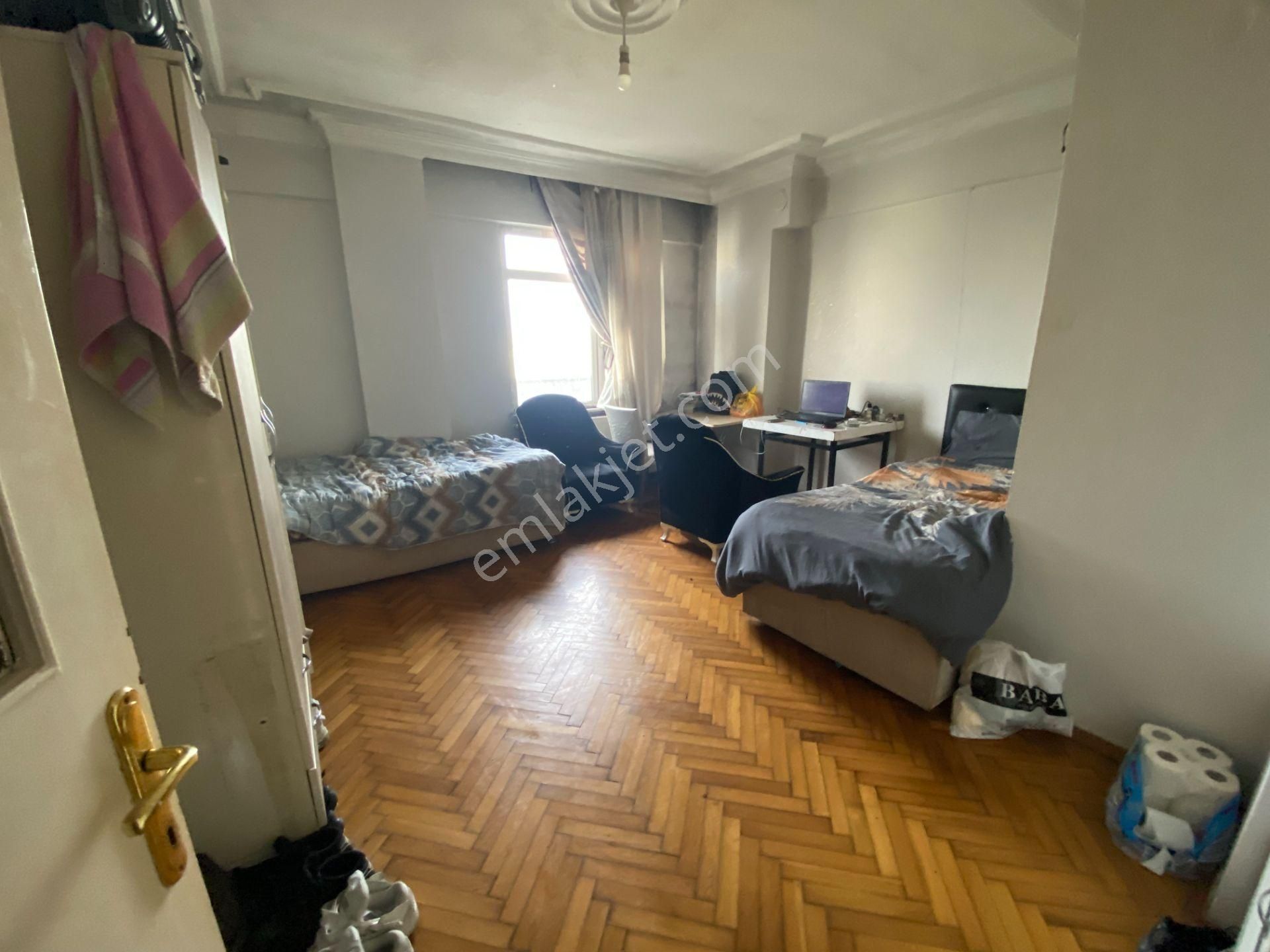 Lidya Emlak'tan 3+1 140m2 3 Cepheli Cadde Önü Satılık Daire - Görsel 8