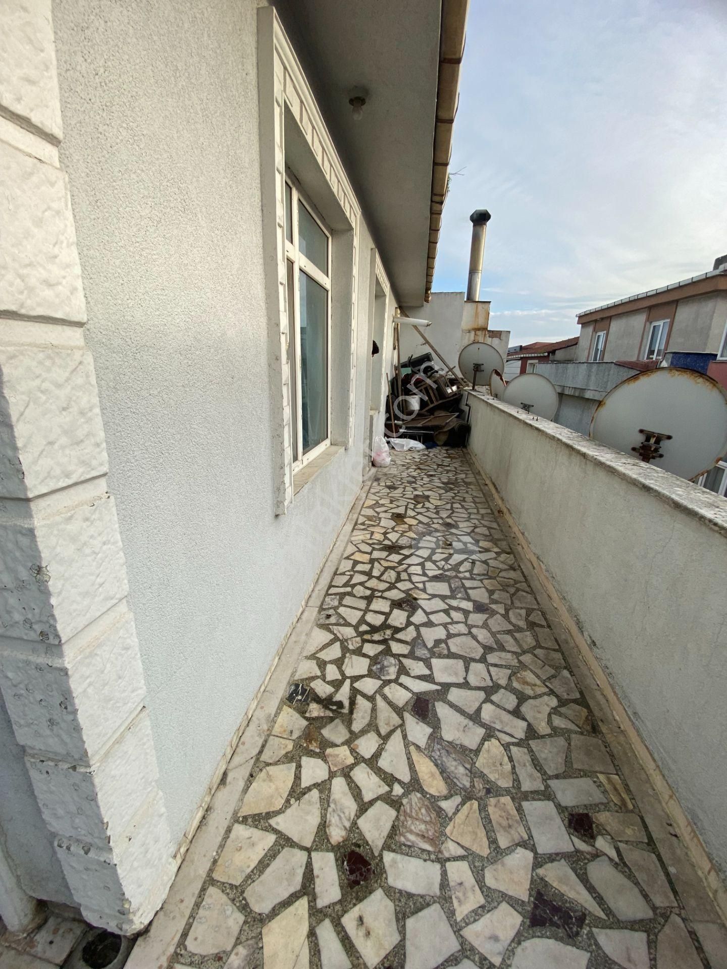 Lidya Emlak'tan 3+1 140m2 3 Cepheli Cadde Önü Satılık Daire - Görsel 4