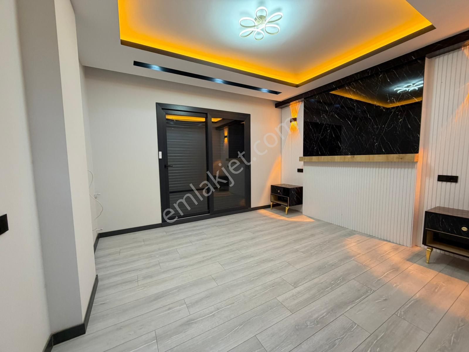 Didim Efelerde 4+1 Havuzlu Özel Otoparlı Ayrı Mutfaklı Tribleks - Görsel 15