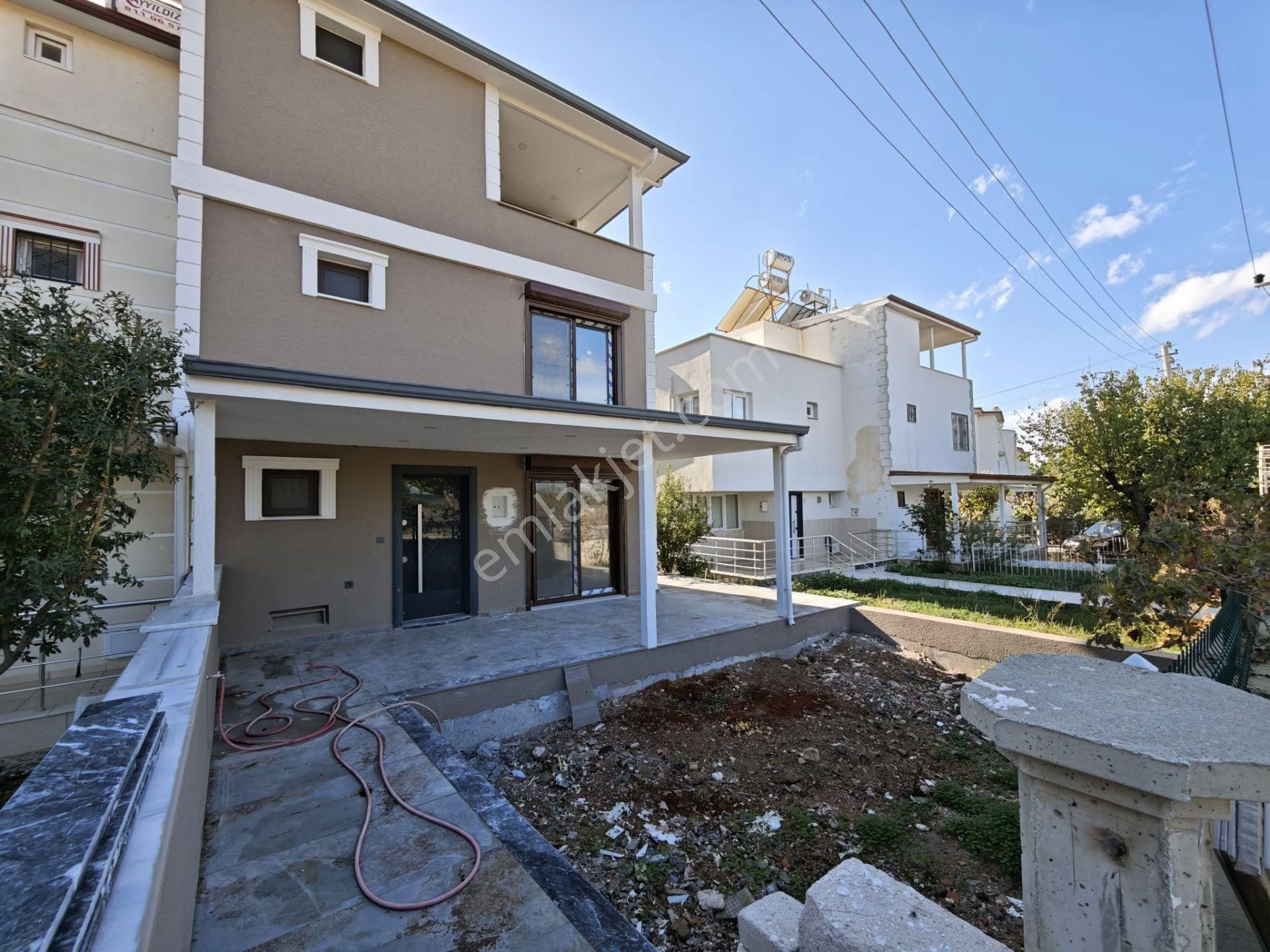 Didim Altınkum Plajına Yakın Konumda 4+1 Müstakil Villa - Görsel 2