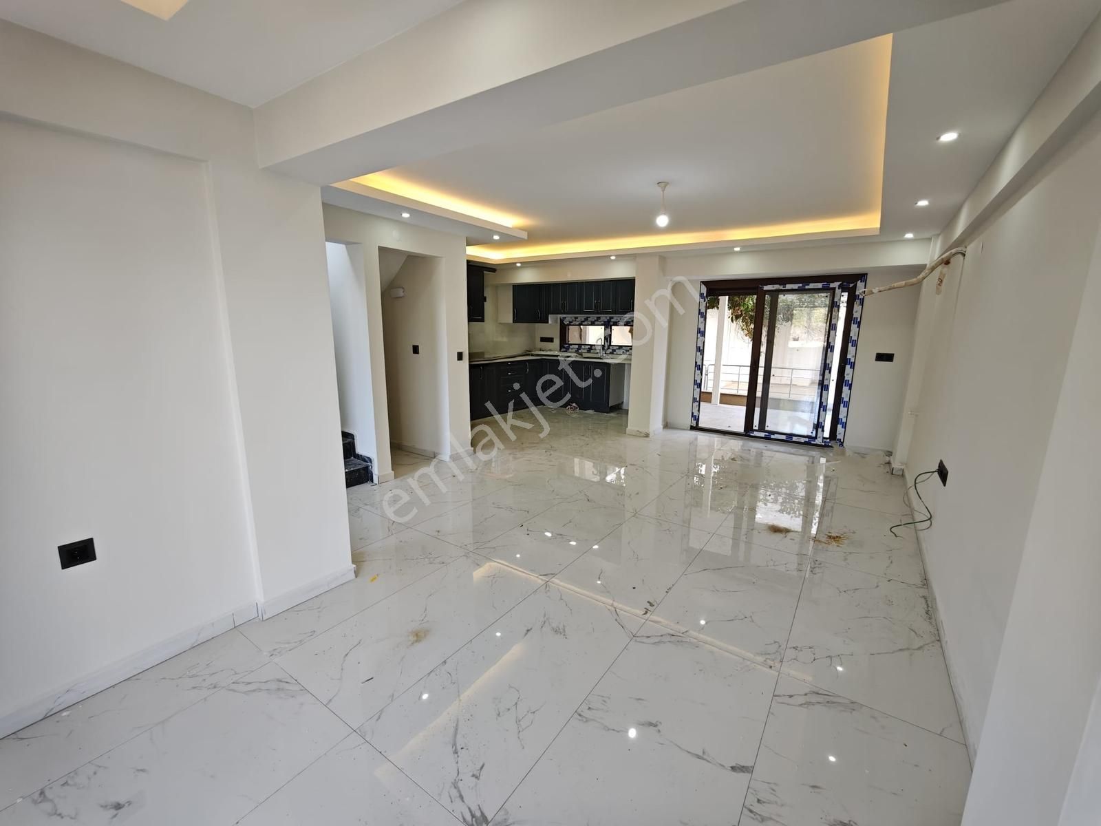 Didim Altınkum Plajına Yakın Konumda 4+1 Müstakil Villa - Görsel 5