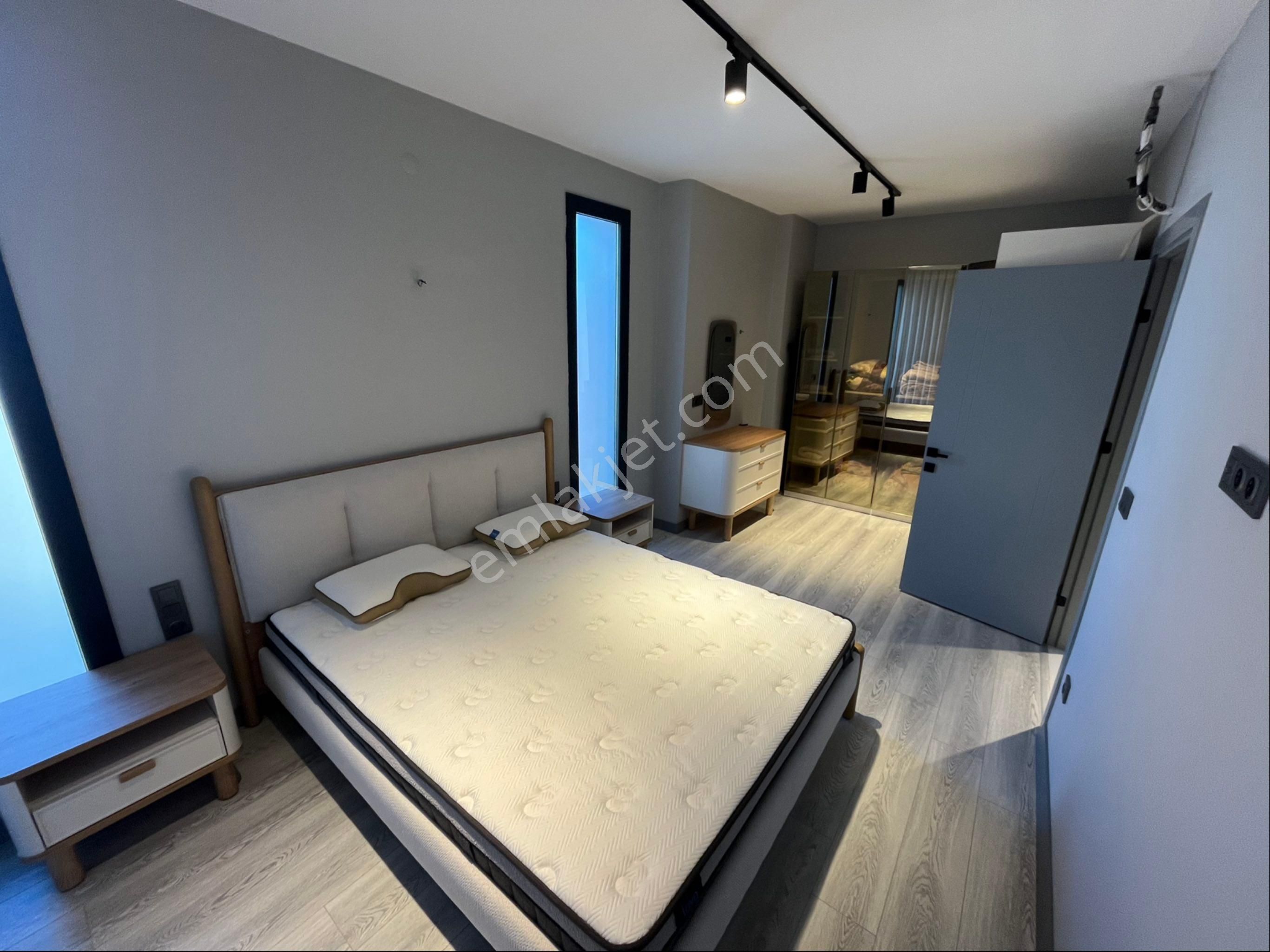 Kuşadasında Müstakil Özel Havuzlu Deniz Manzaralı Eşyalı Villa - Görsel 11