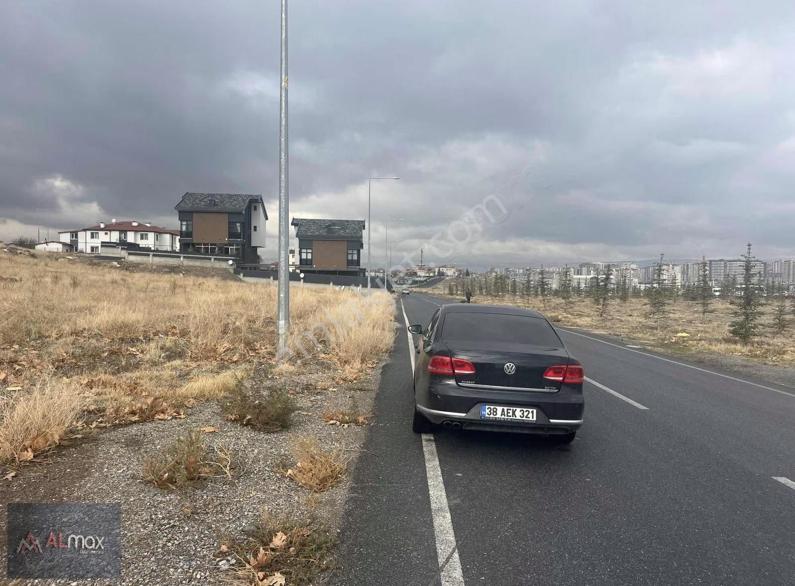 Bahçelievler Mahallesi'nde 1000 Metrekare Satılık Parsel - Görsel 3