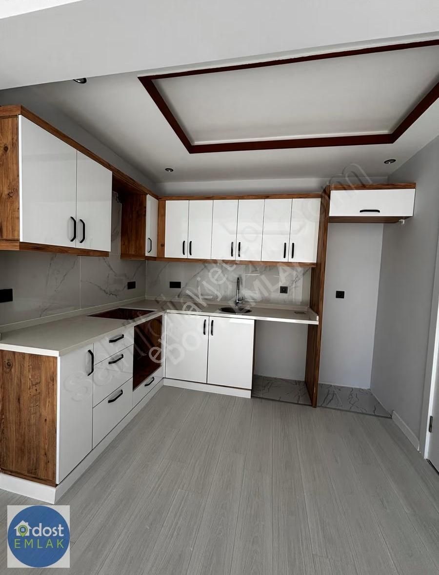 Dost Emlaktan Hürriyet Mah.asansörlü Arakat 2+1 Satılık Daire - Görsel 11