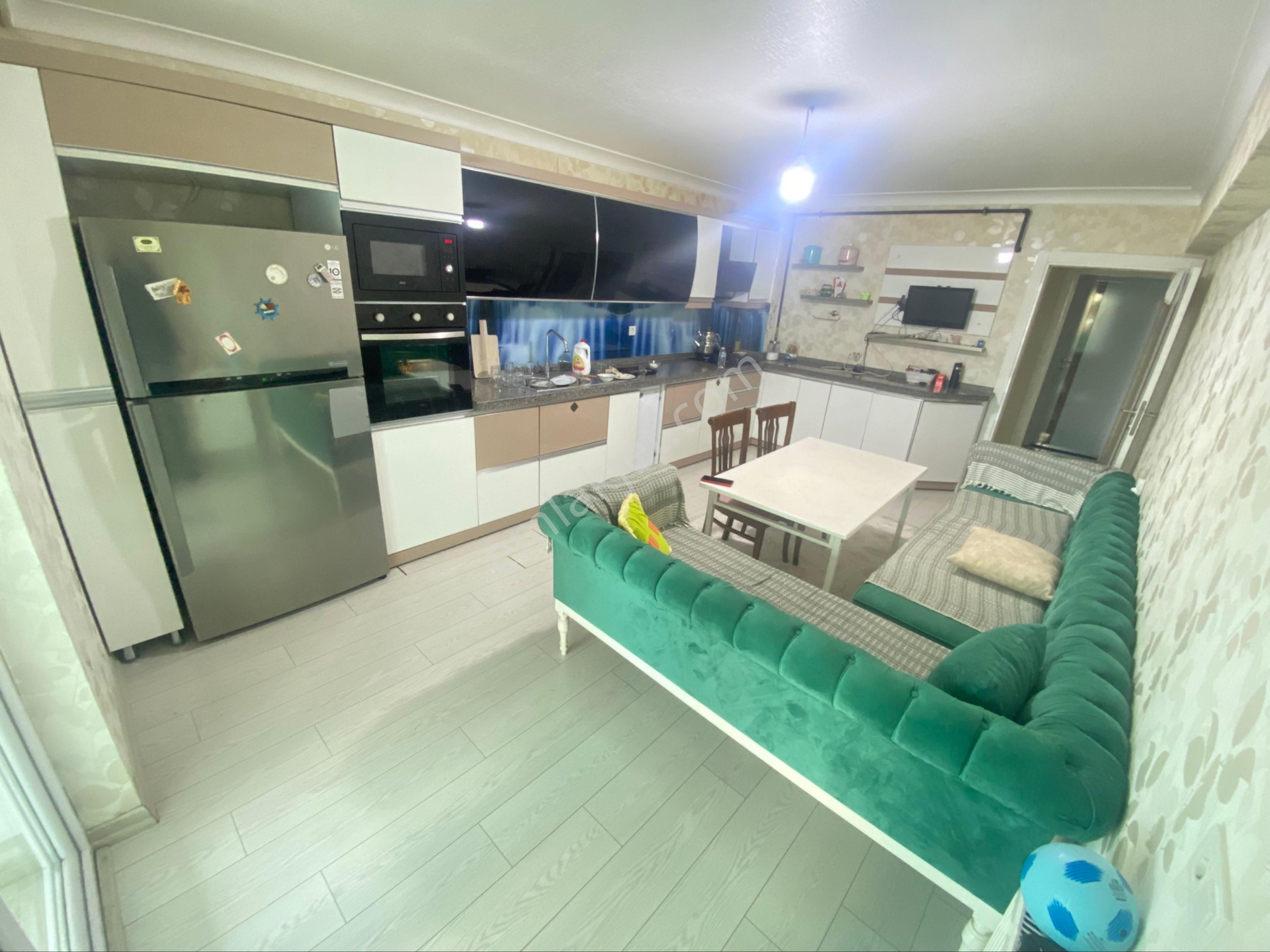 Bayram Gayrimenkulden Etimesgut Ahi Mesut Mahallesi Sit İçerisinde 4+1 Ara Katta 10 Yıllık Satılık - Görsel 8