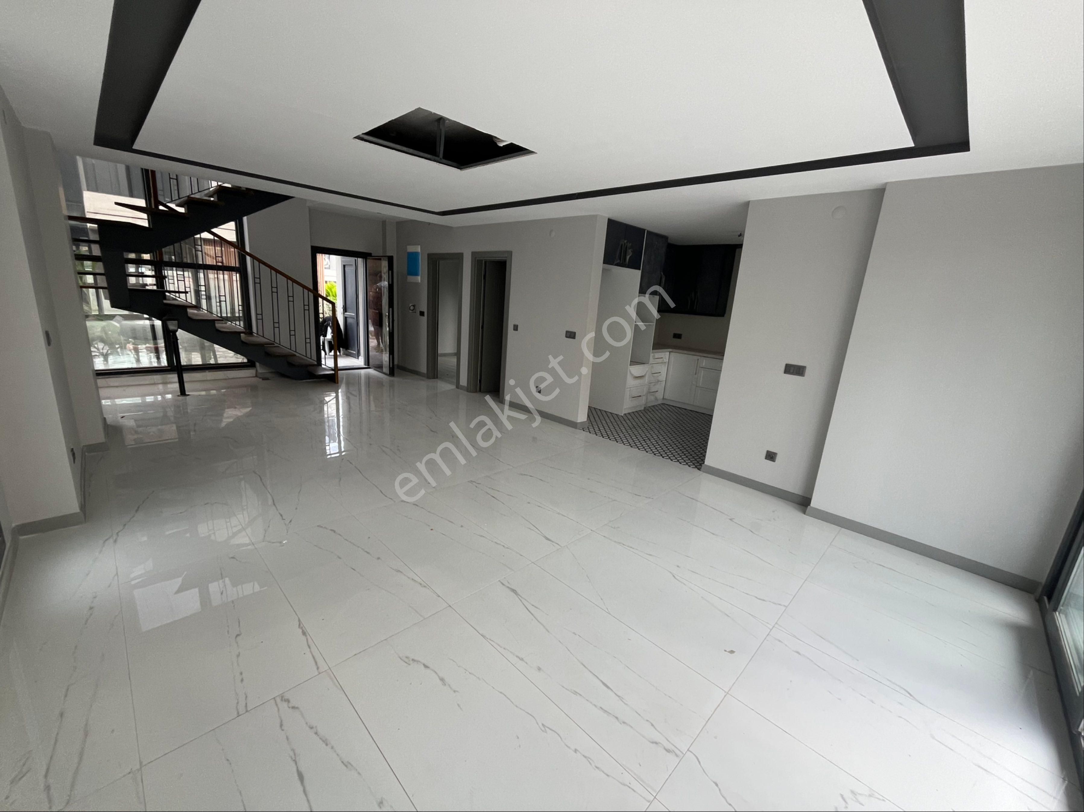 Kuşadasında Müstakil Özel Havuzlu 4+1 Villa - Görsel 7