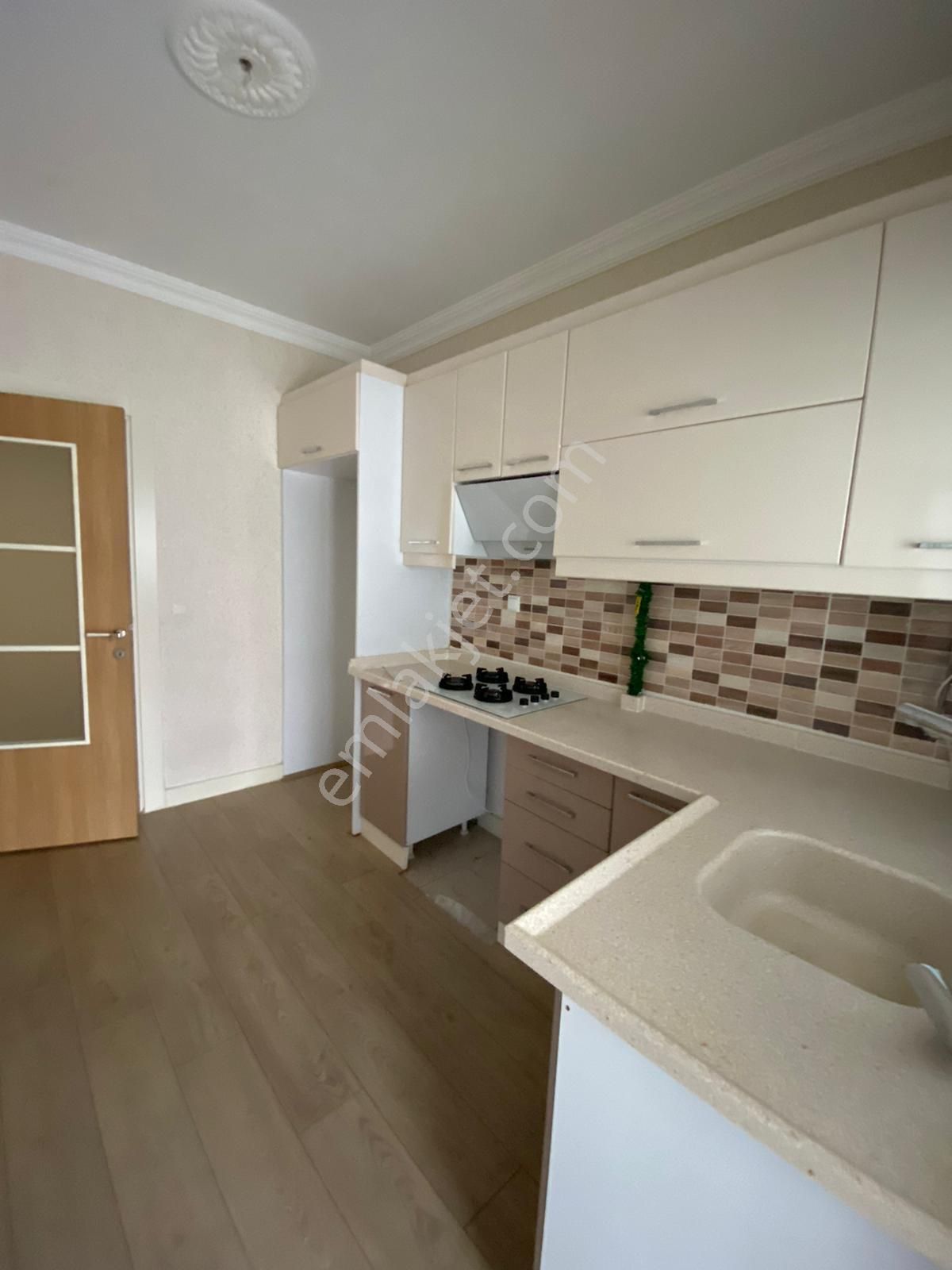 Gödene Toki 804 Konutlarında Ödemeli Satılık 2+1 Ara Kat Ev Full Yapılı