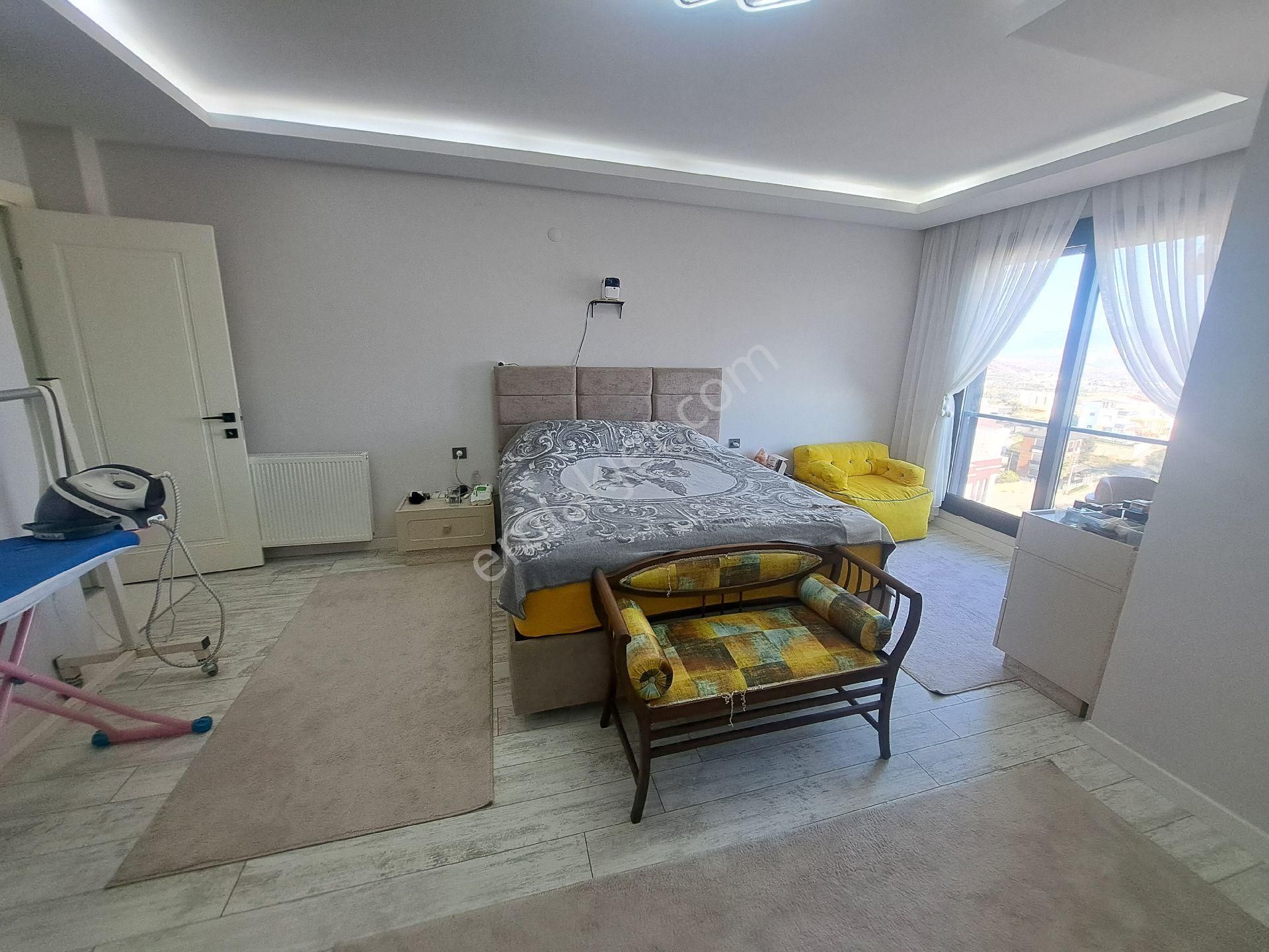 İzmir Seferihisar Atatürk Mahallesin De Satılık Ful Deniz Manzaralı 3+1 Eşyalı Villa - Görsel 18