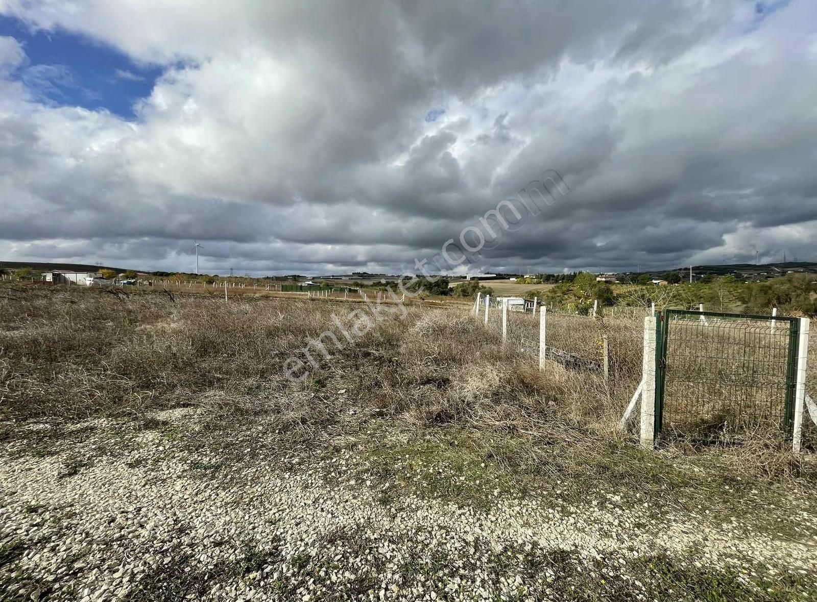 Çatalca Elbasan ‘da Satılık 250 M2 Etrafı Çevrili Kapısı Takılı Elektrik Var - Görsel 2