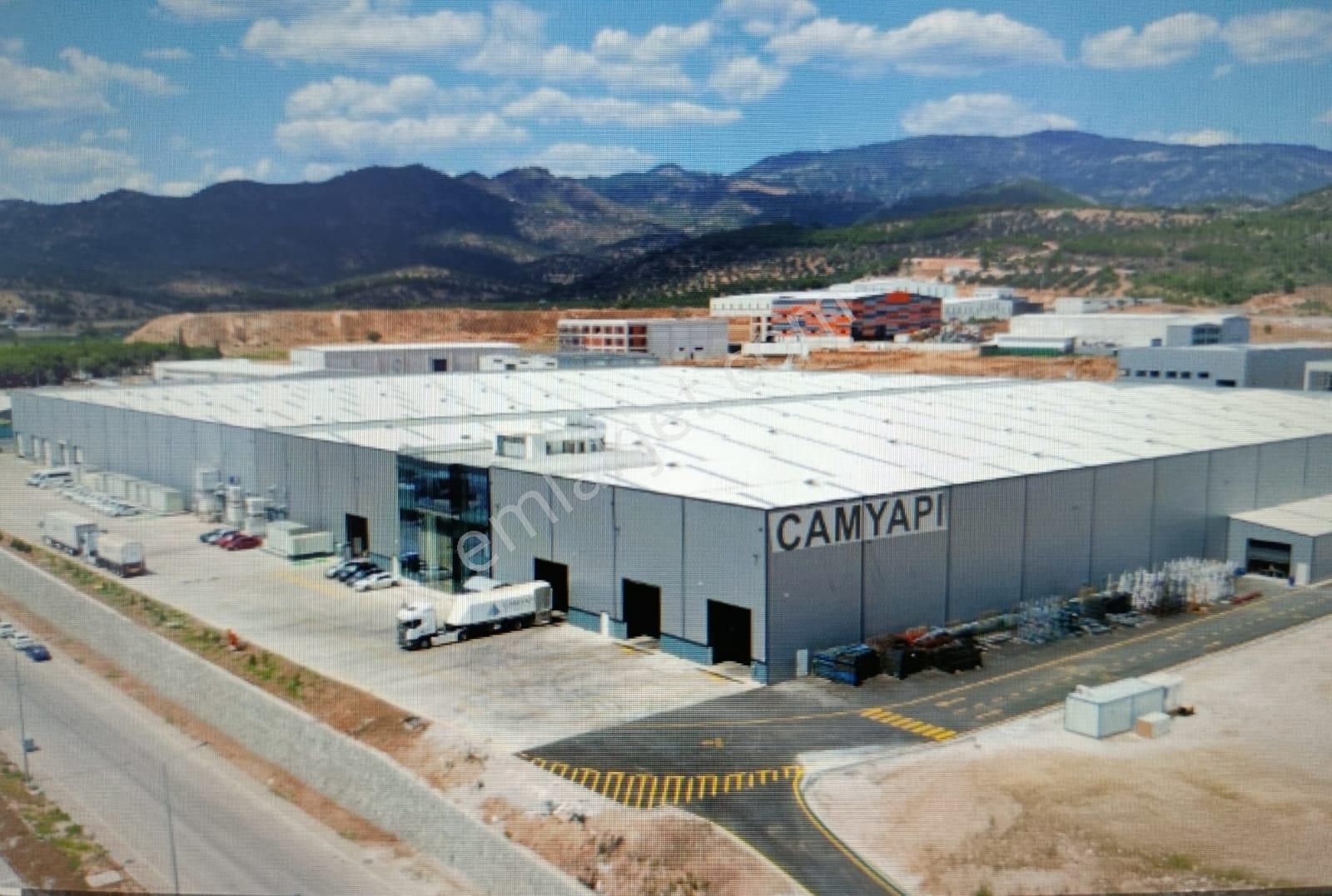 İzmir De Satılık 23 Dekar Ve 800 Ağaç Zeytinli Tarla Son Fiyat - Görsel 3