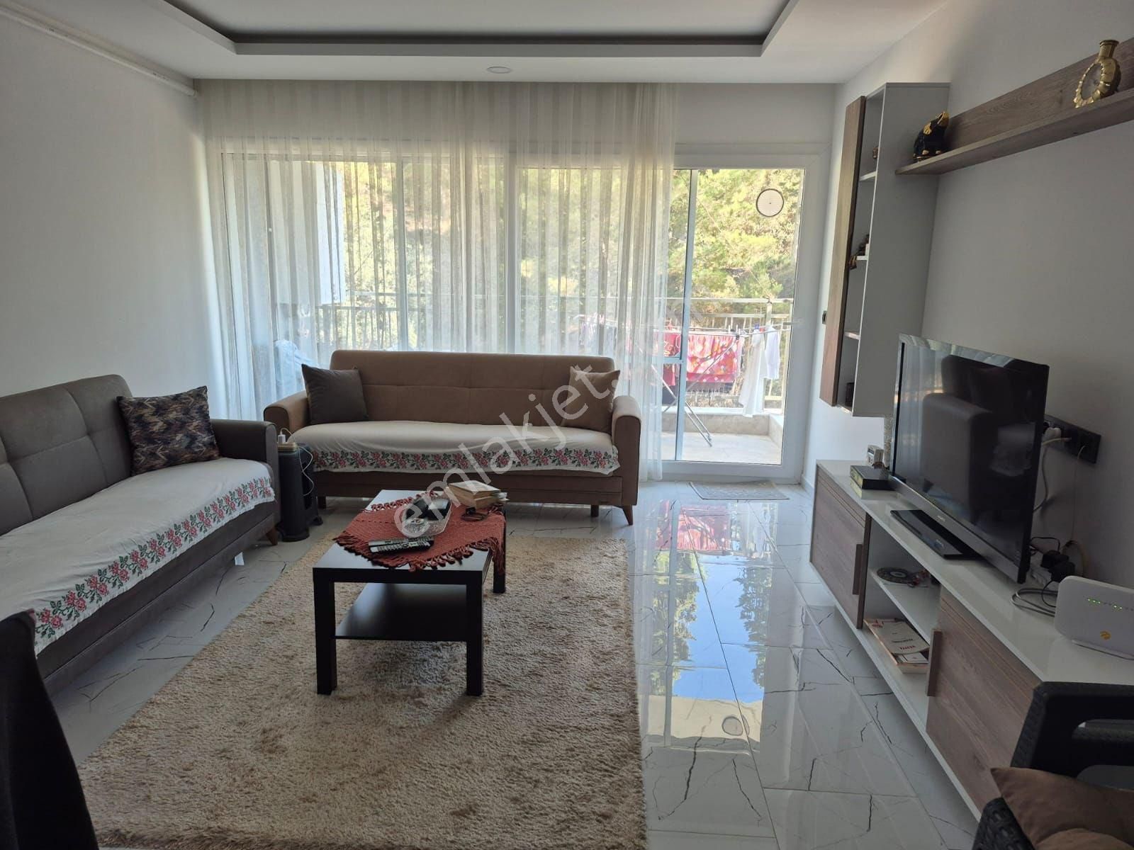 Nezih Bir Sitede 1+1 Eşyalı Satılık Daire - Görsel 4