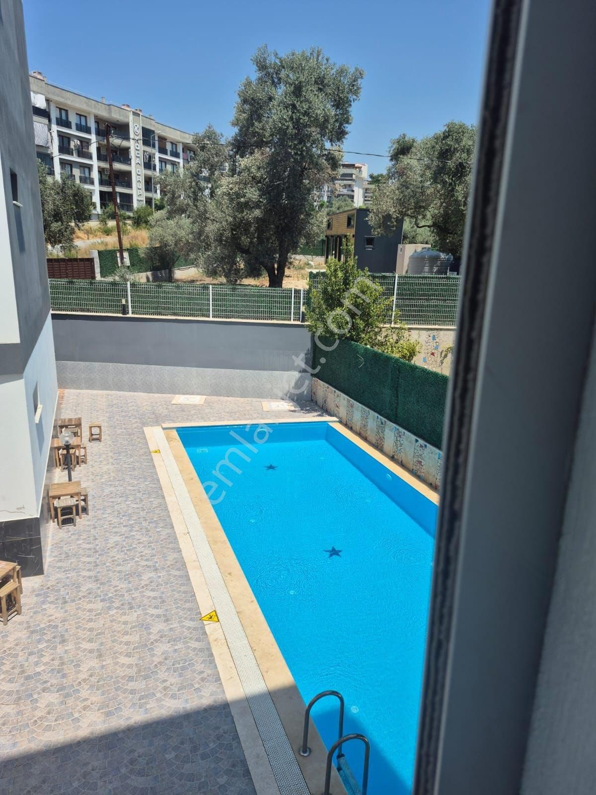 Nezih Bir Sitede 1+1 Eşyalı Satılık Daire - Görsel 12