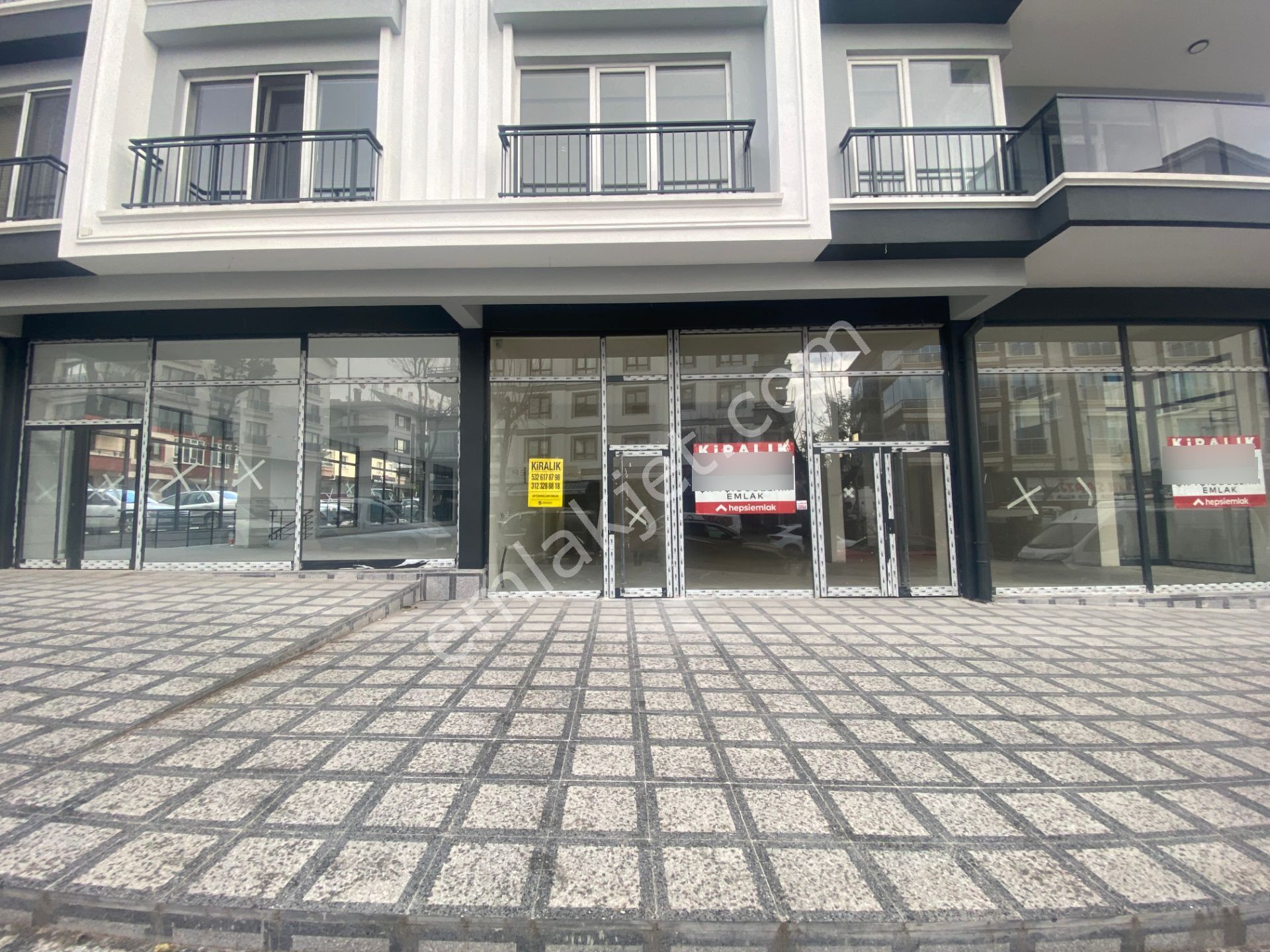 Çiftçioğullarından Belediye Caddesi Üzerinde Depolu Dükkan - Görsel 13
